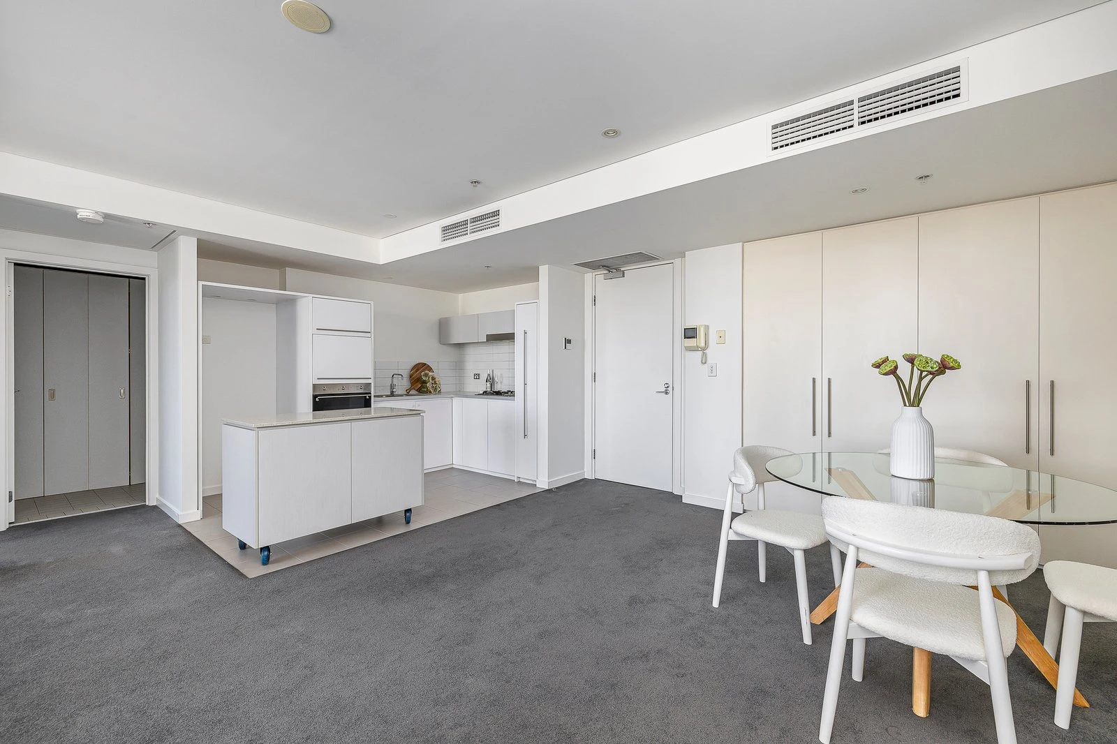 1003/800 Chapel Street, South Yarra, 3141