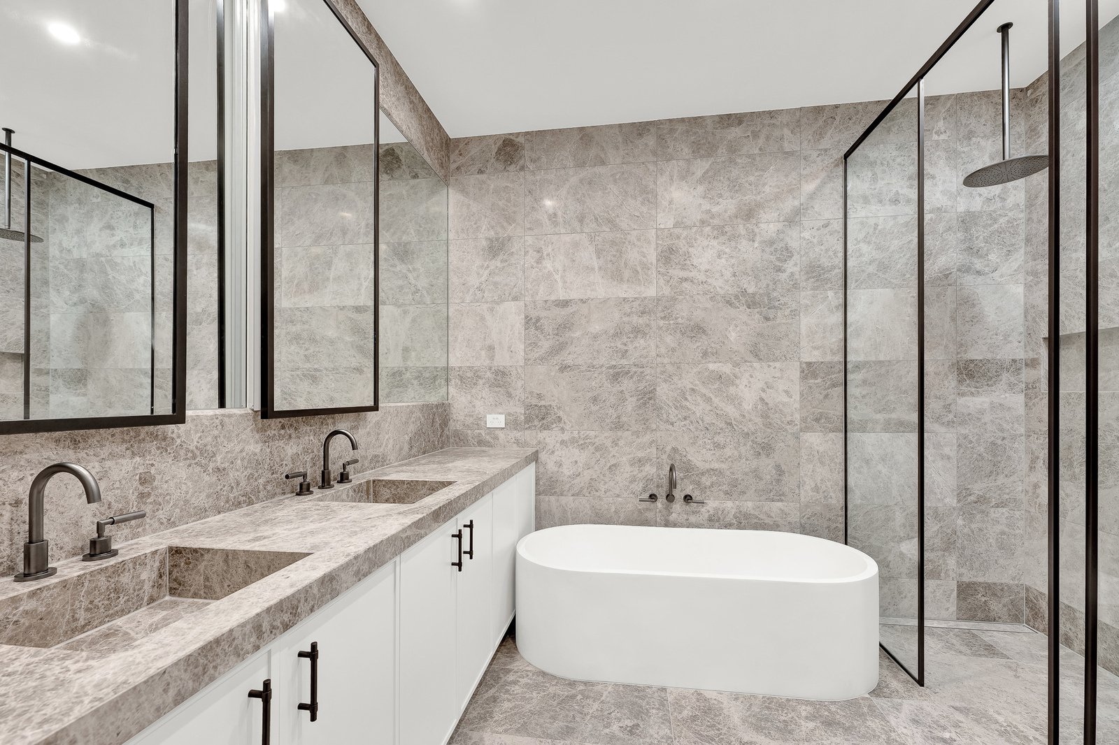 102/27 Howard Street, Kew, 3101