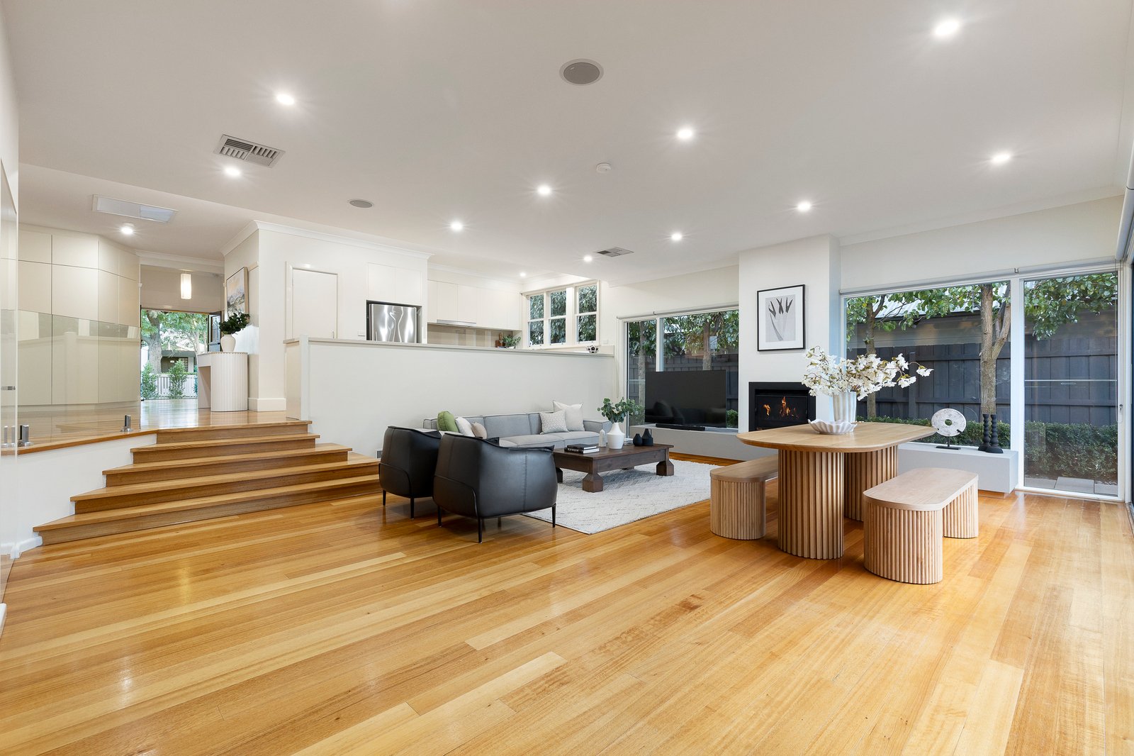 11 Hazeldine Road, Glen Iris, 3146