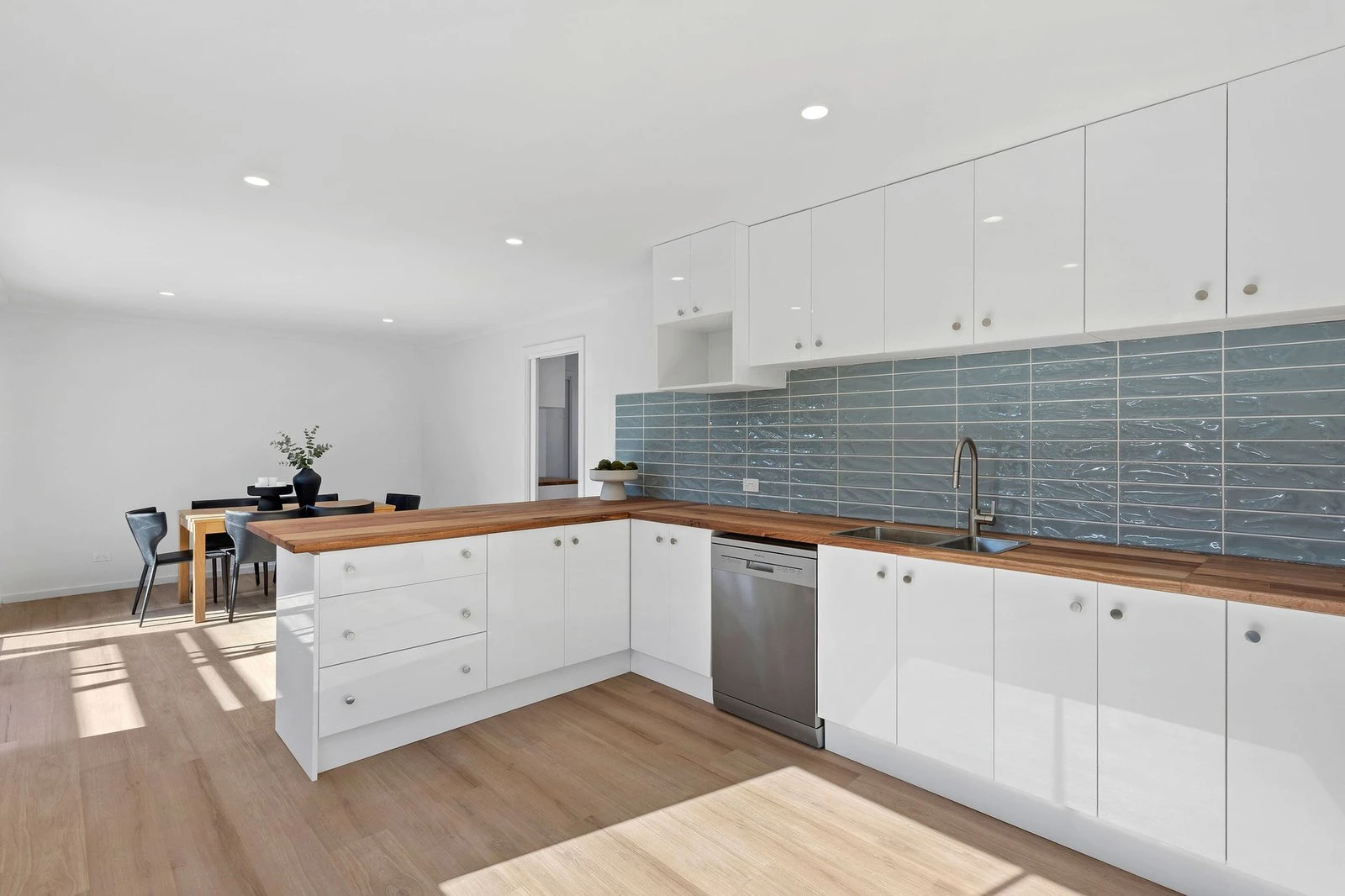 11 Karleen Court, Mornington, 3931