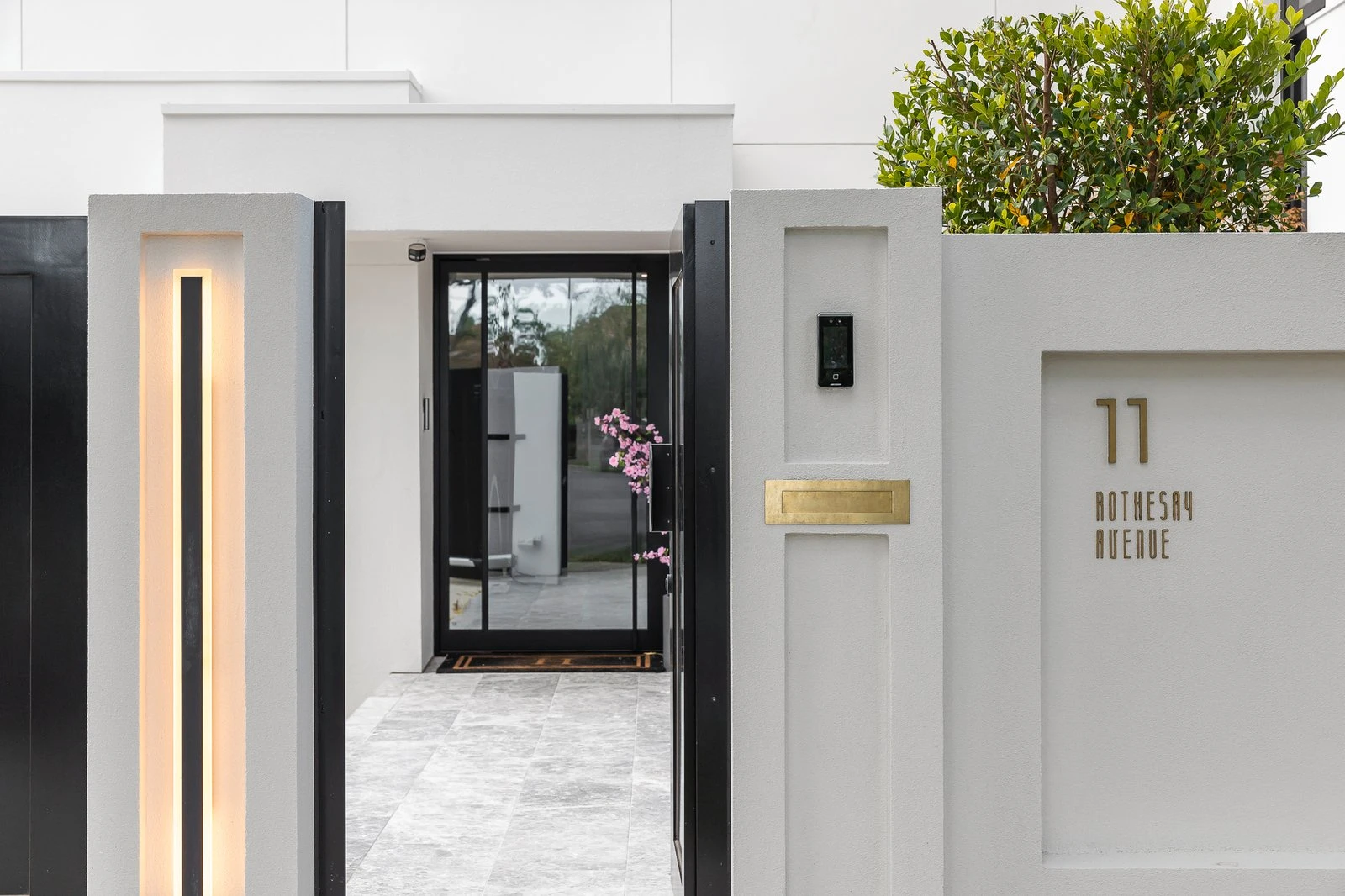 11 Rothesay Avenue, Brighton, 3186