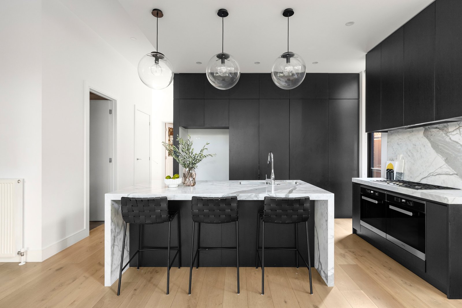 11 Salisbury Grove, Hawthorn, 3122