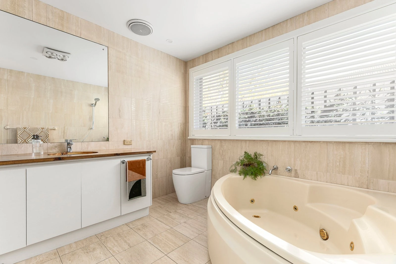 112 Great Valley Road, Glen Iris, 3146