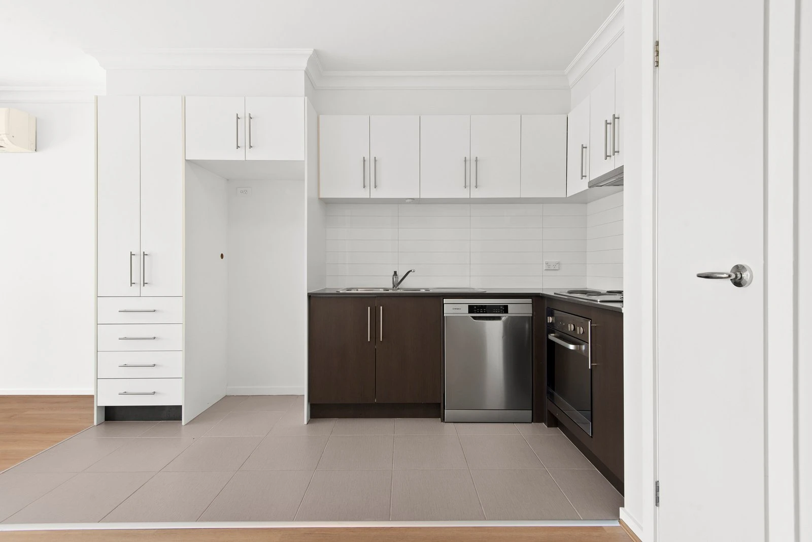 112/1042 Doncaster Road, Doncaster East, 3109