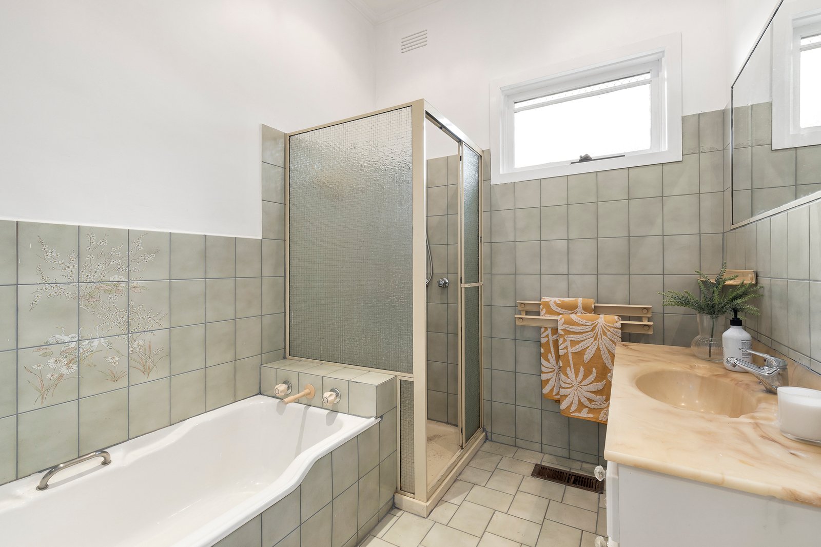 1/16 Omar Street, Caulfield South, 3162