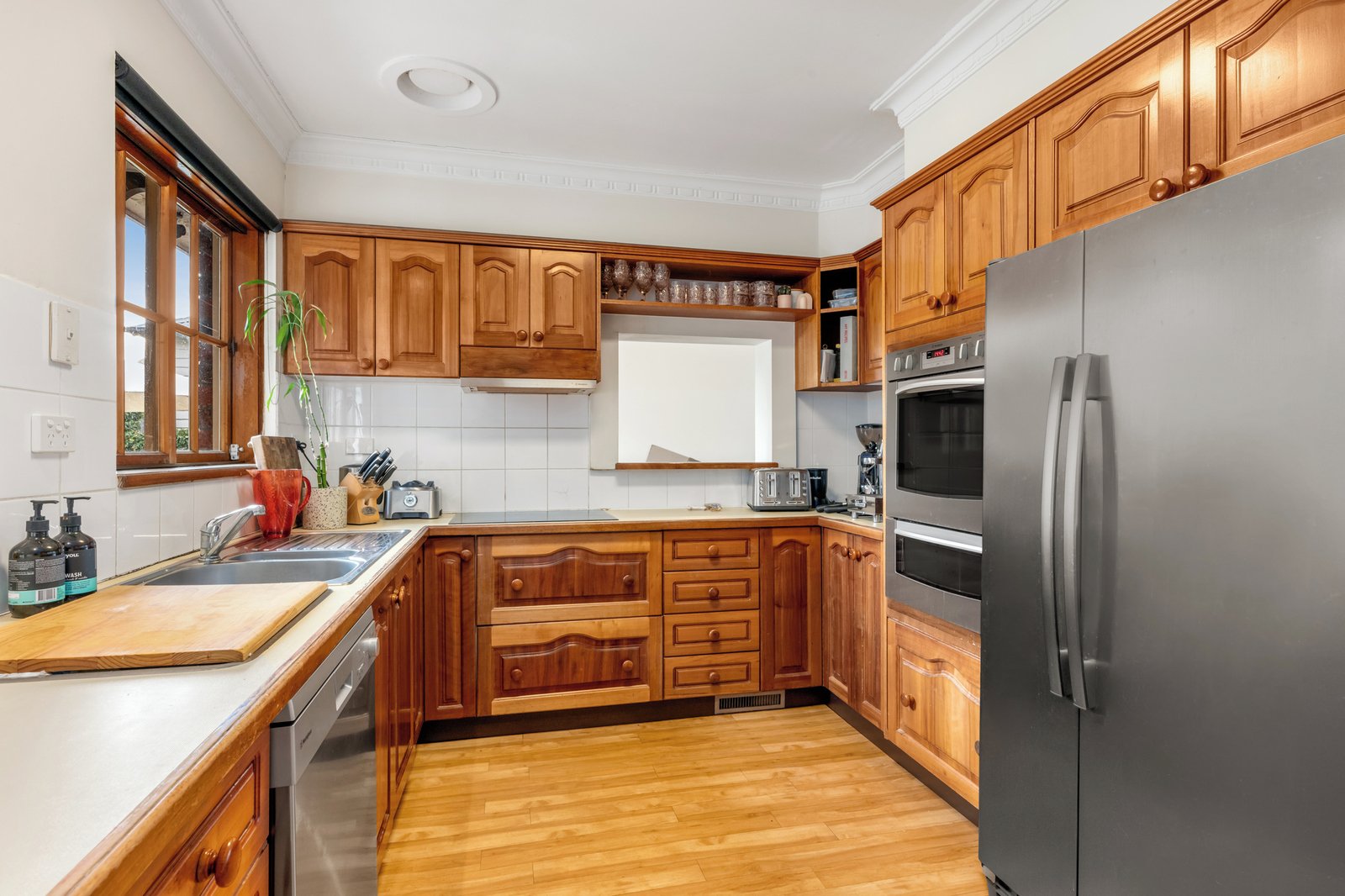 12 Bridge Street, Brighton, 3186