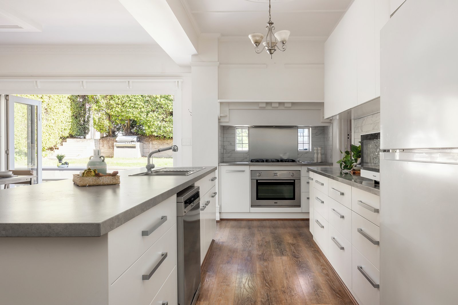 12 Milton Parade, Malvern, 3144