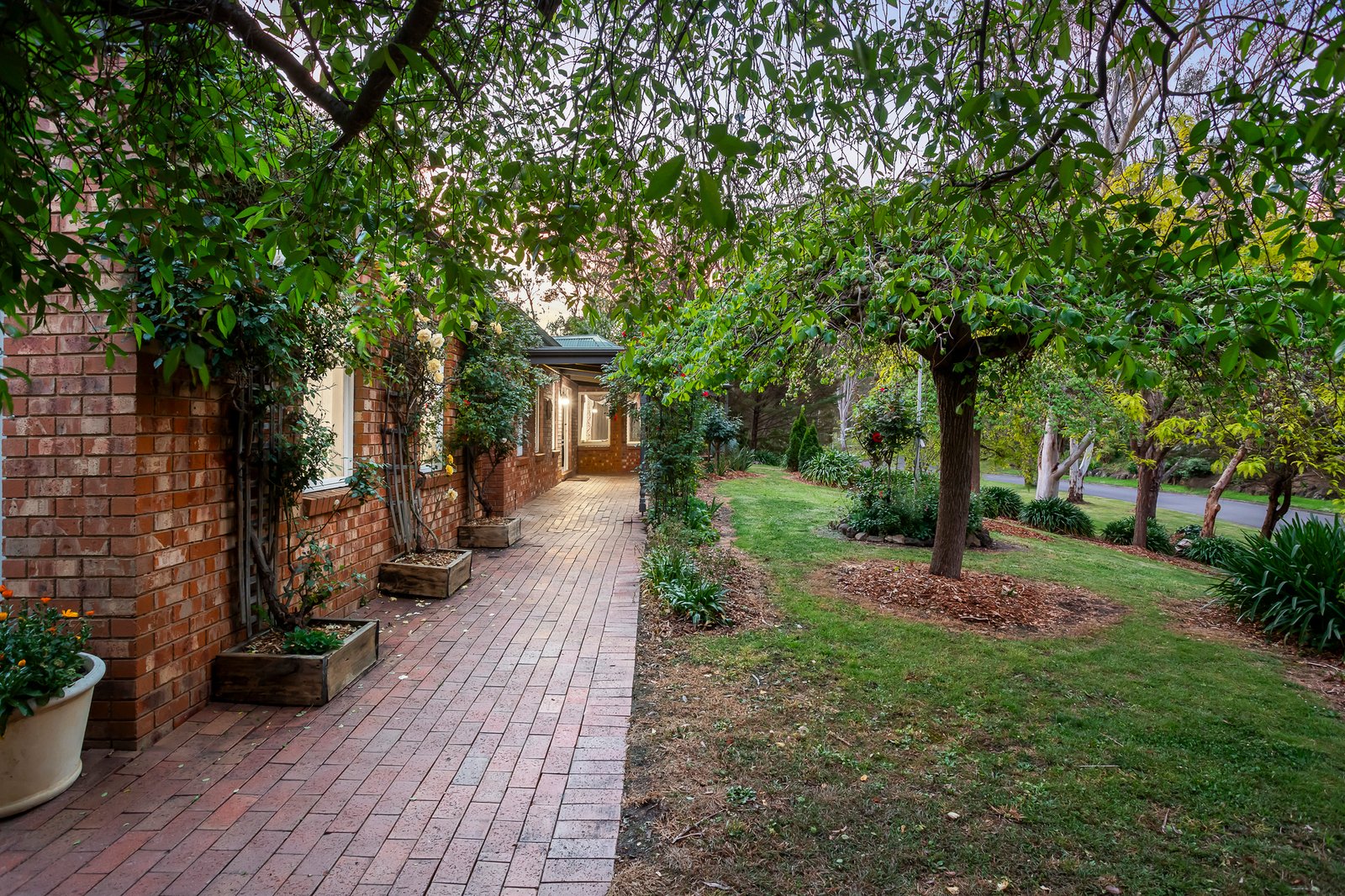 12 Raymond Elliot Court, Park Orchards, 3114