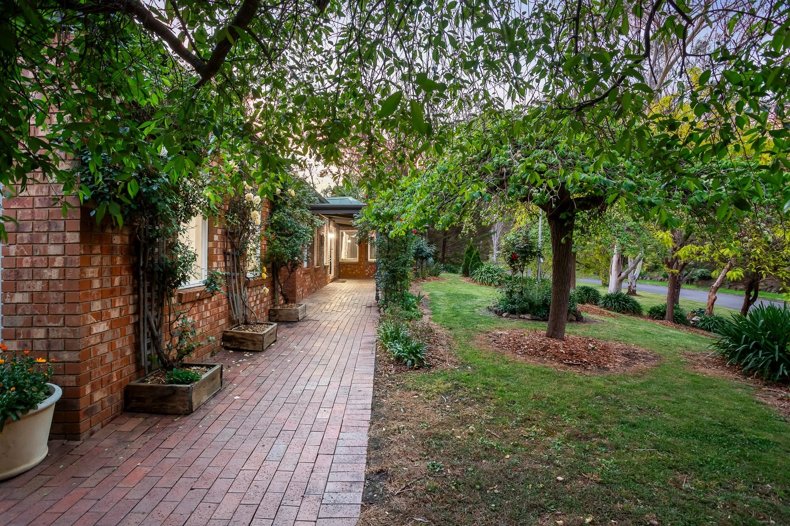 12 Raymond Elliot Court, Park Orchards, 3114