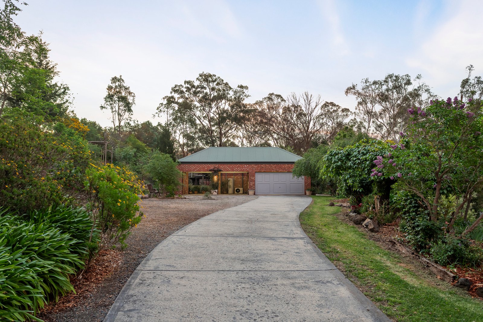 12 Raymond Elliot Court, Park Orchards, 3114
