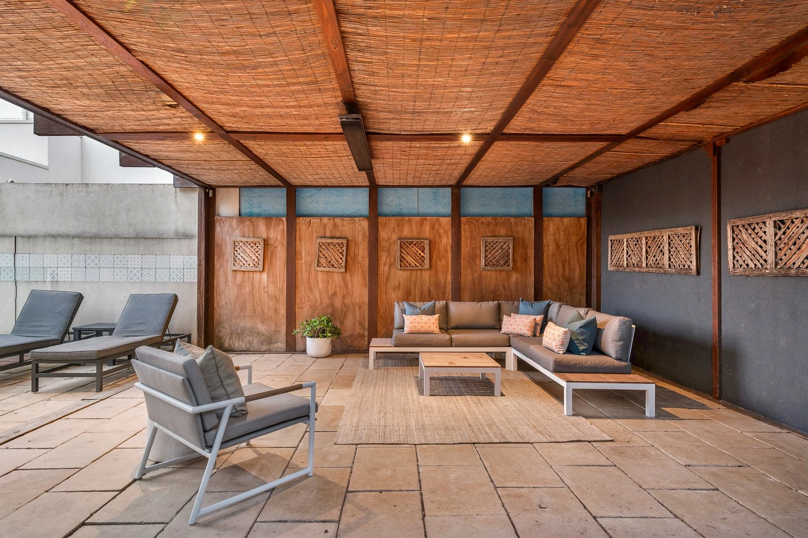 123 Ormond Esplanade, Elwood, 3184