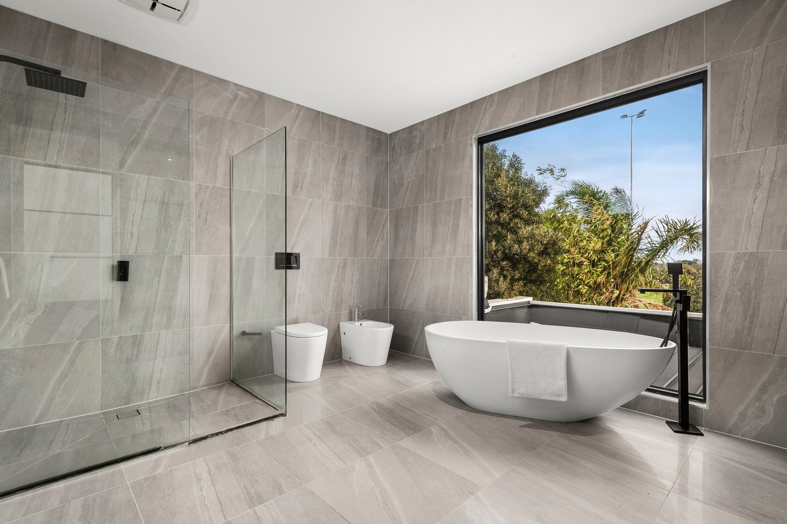 123 Ormond Esplanade, Elwood, 3184