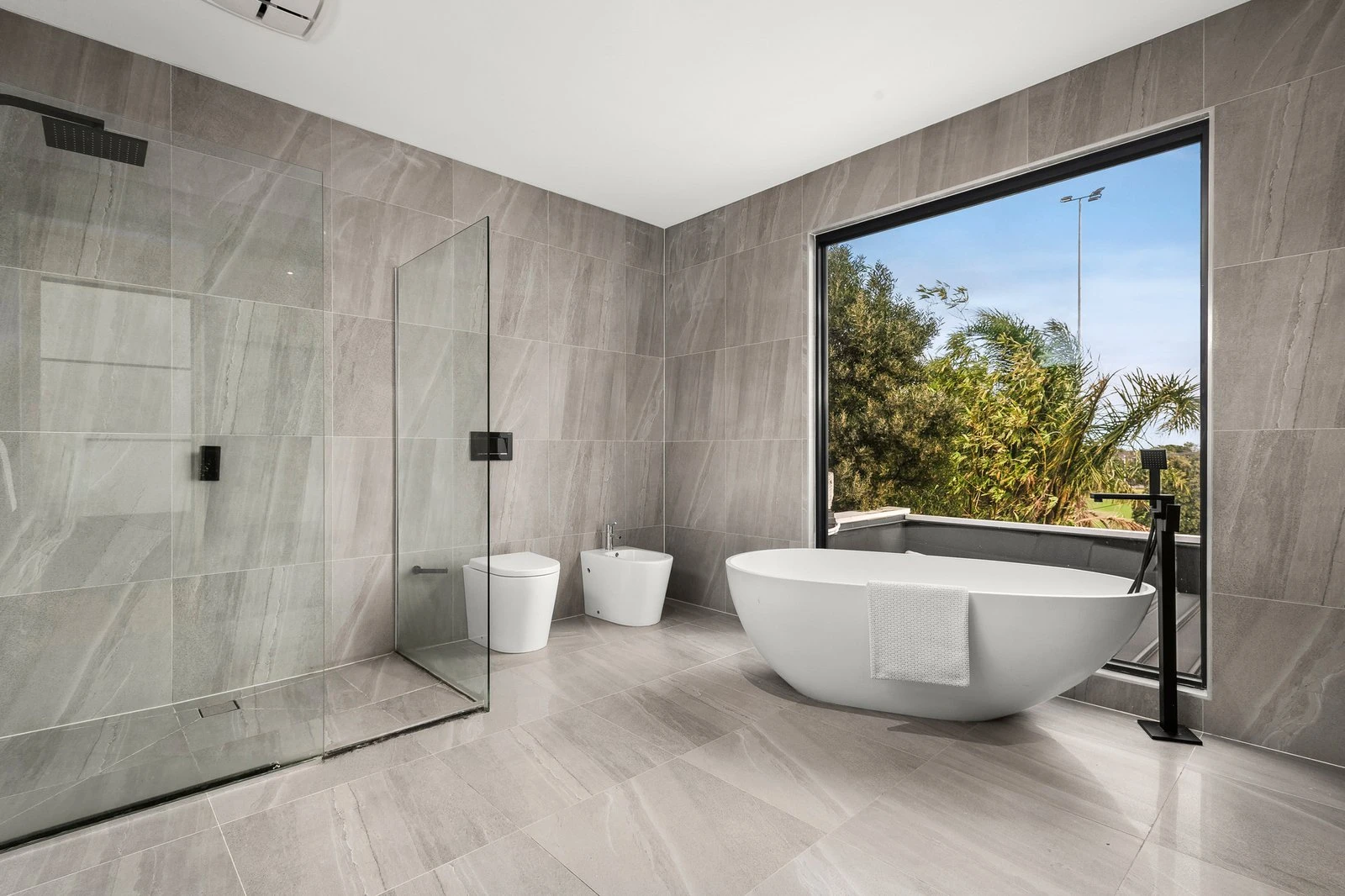 123 Ormond Esplanade, Elwood, 3184