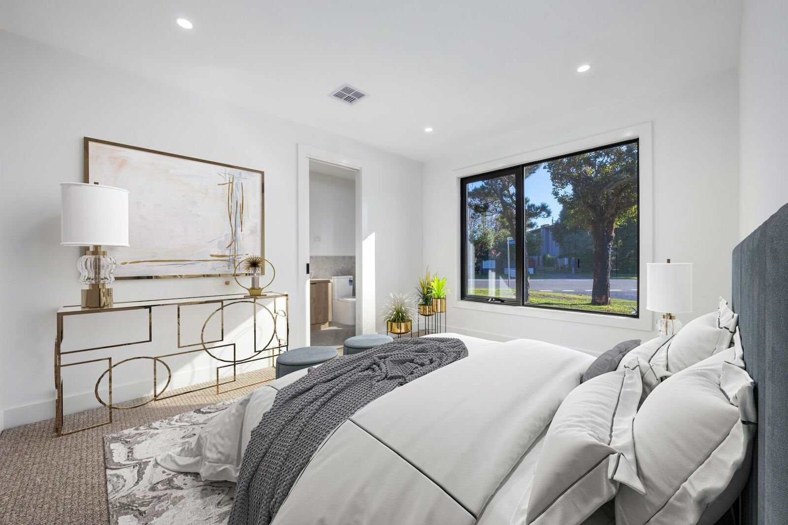 124a Dromana Parade, Safety Beach, 3936