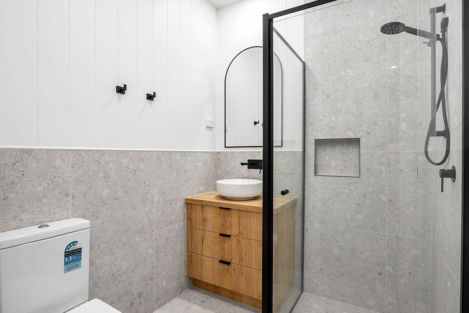 124a Dromana Parade, Safety Beach, 3936