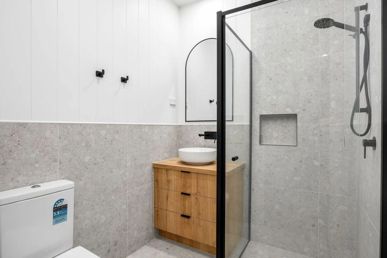 124a Dromana Parade, Safety Beach, 3936