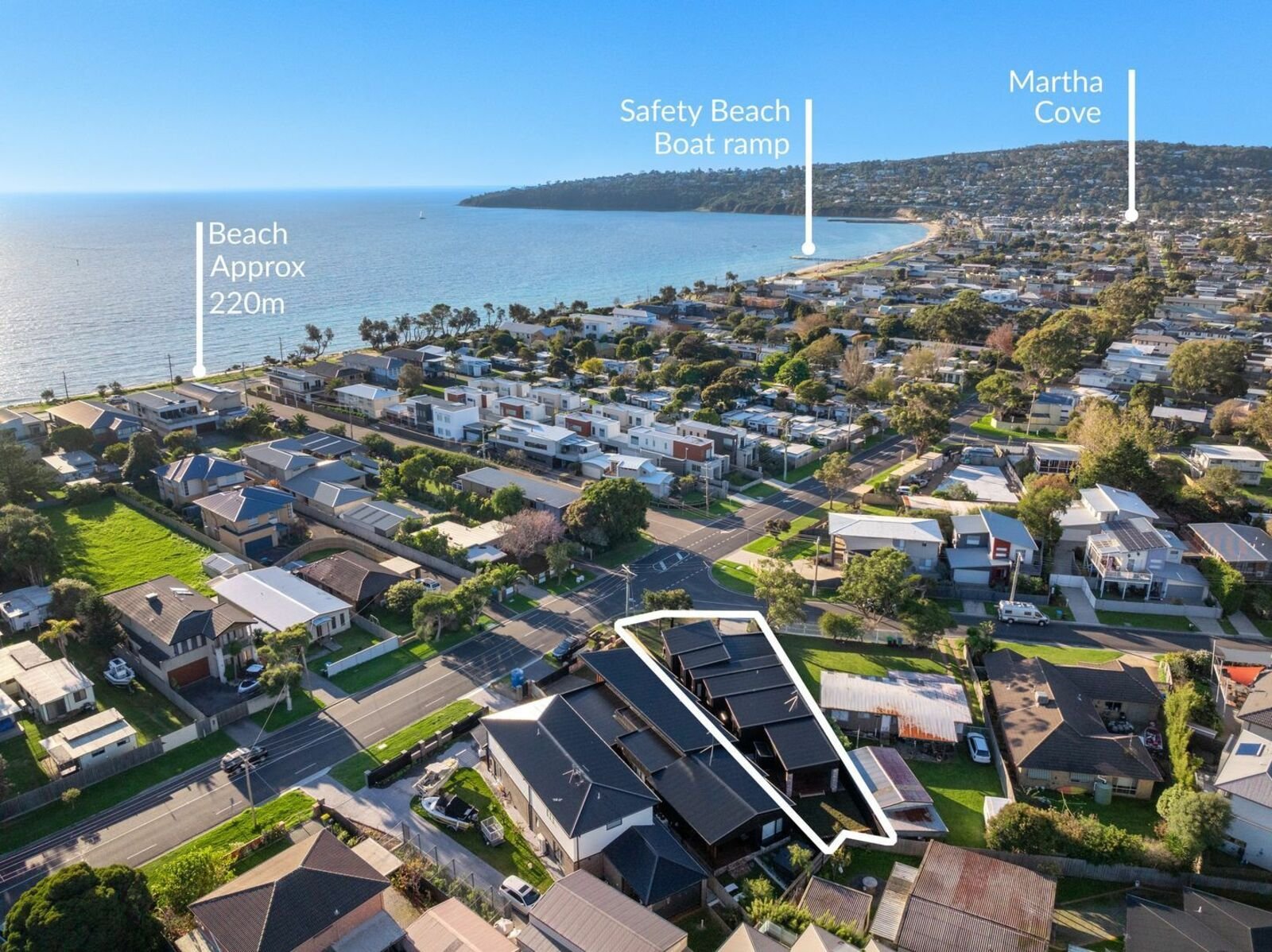 124a Dromana Parade, Safety Beach, 3936