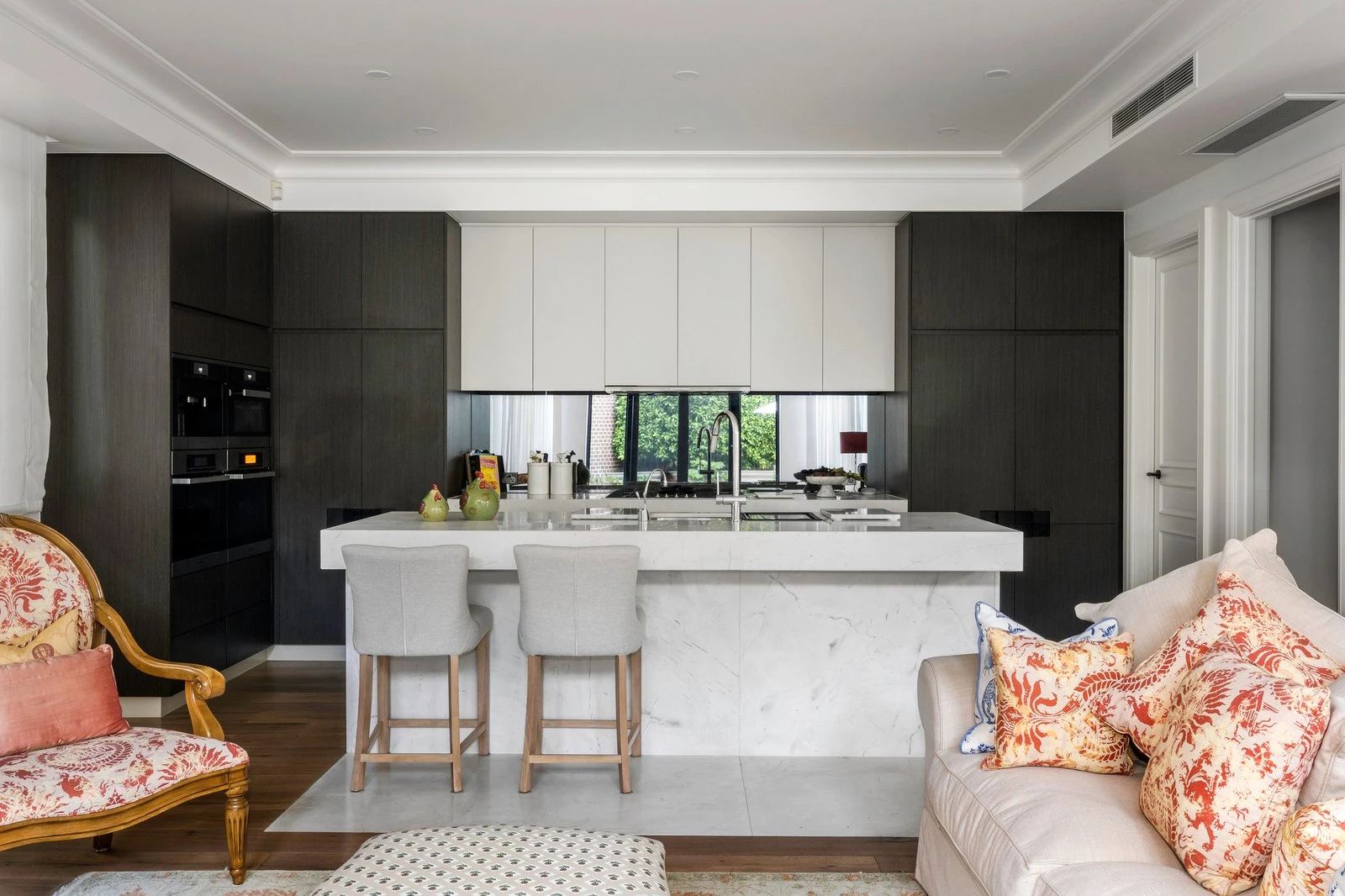 1/3 Douglas Street, Toorak, 3142