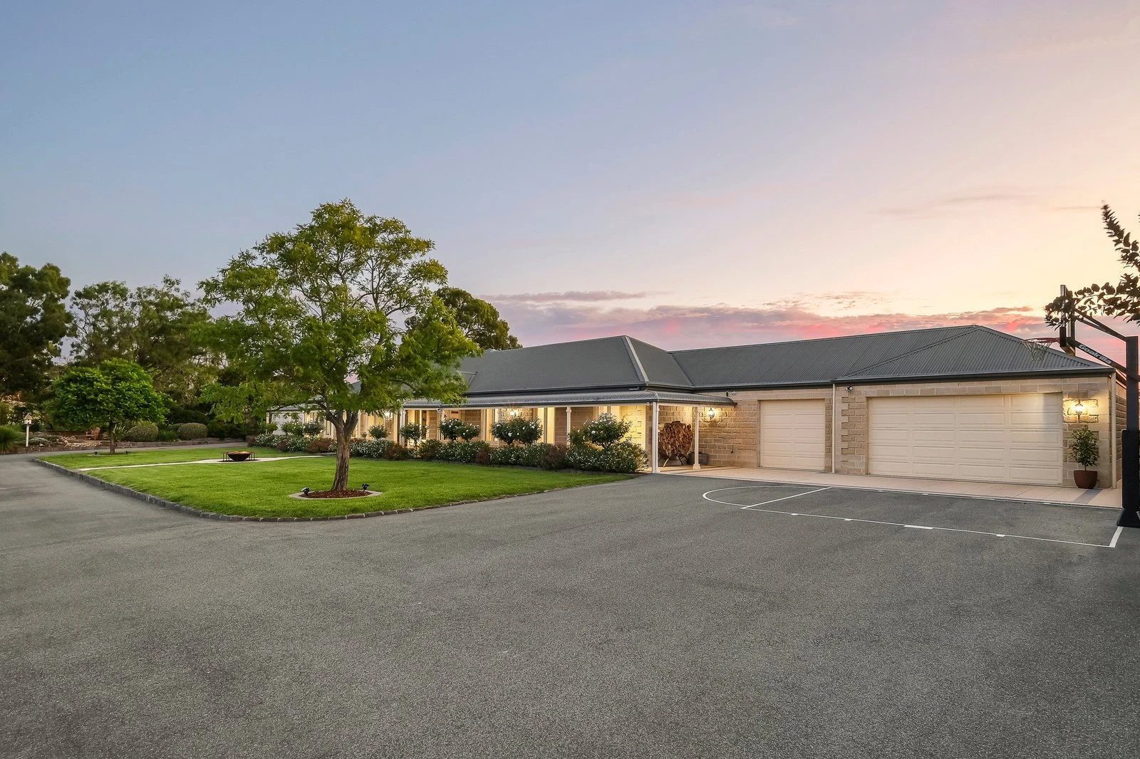 130 McArthurs Road, South Morang, 3752