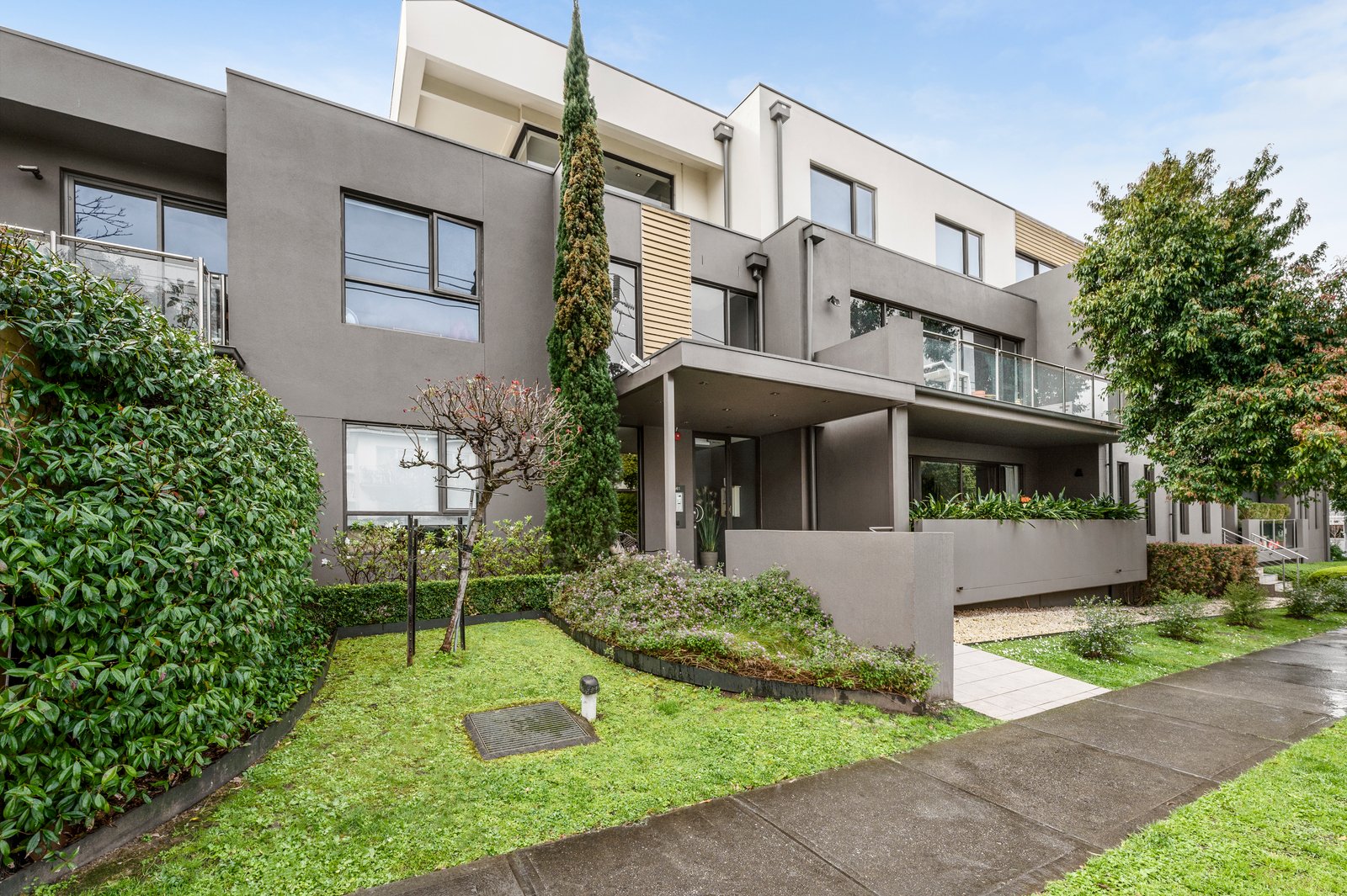 13/561 Glenferrie Road, Hawthorn, Vic