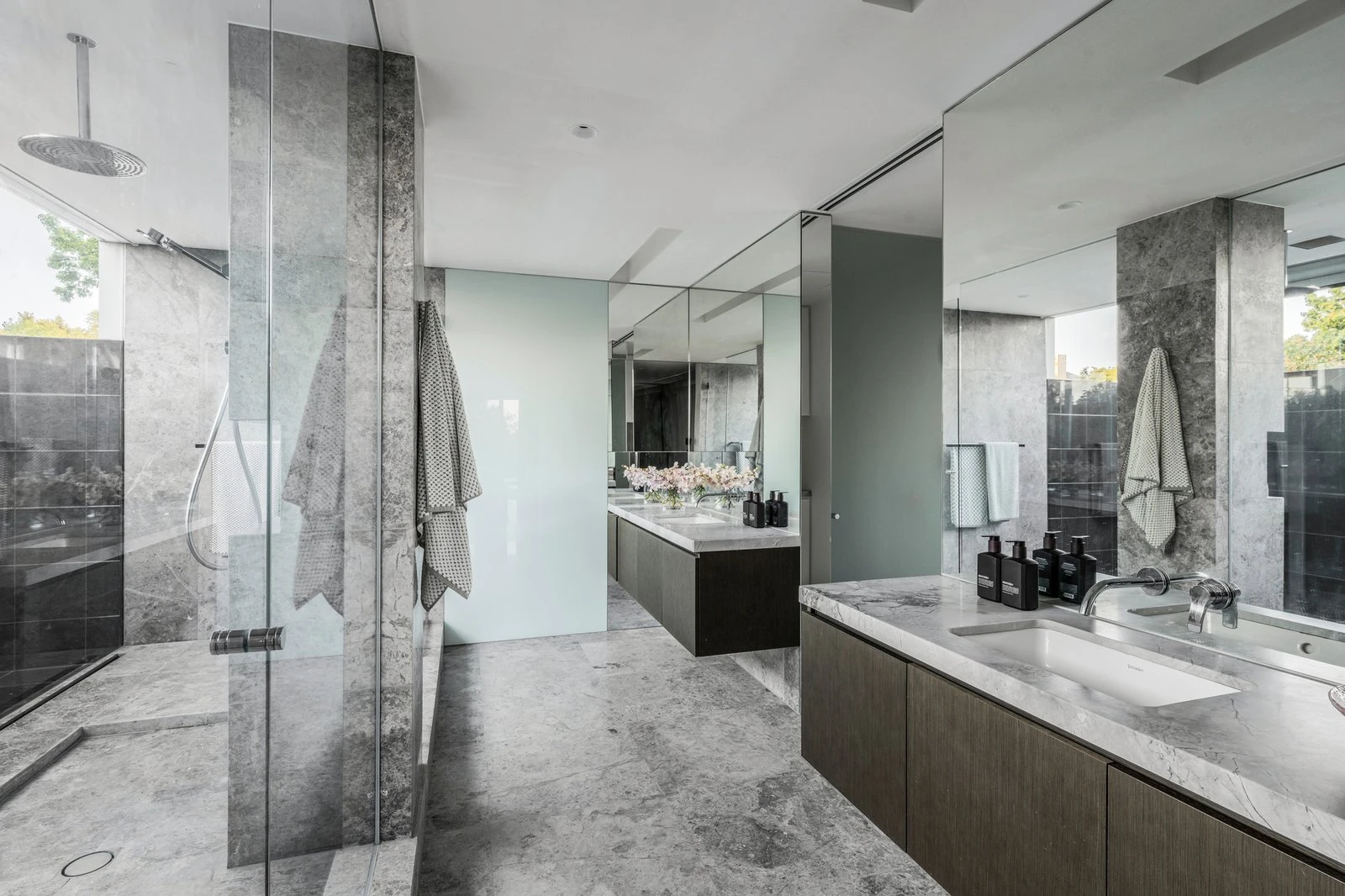 14 Linlithgow Road, Toorak, 3142