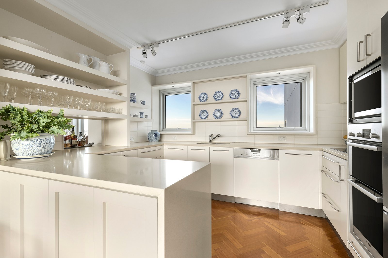 14.2/193 Domain Road, South Yarra, 3141