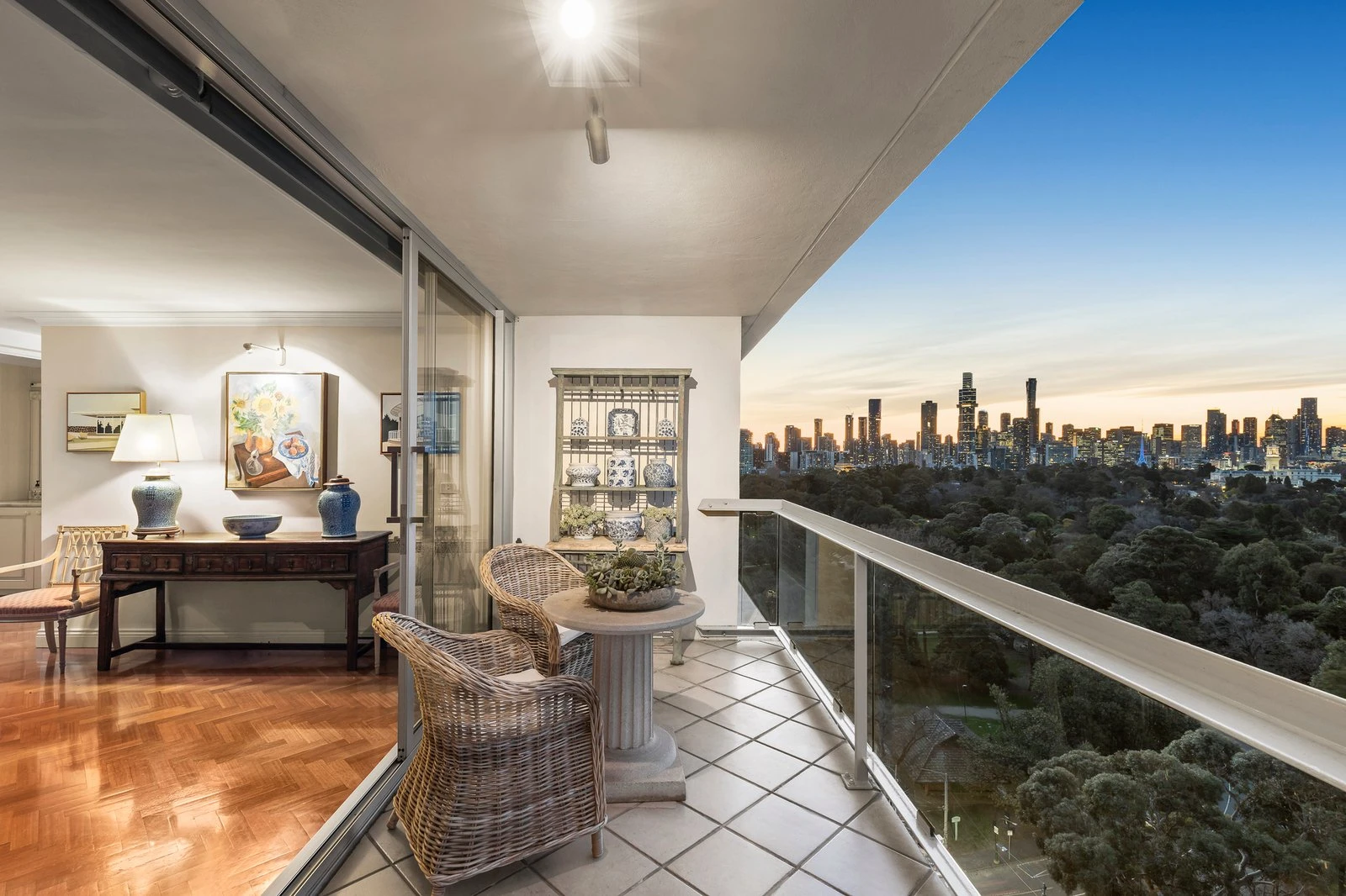 14.2/193 Domain Road, South Yarra, 3141