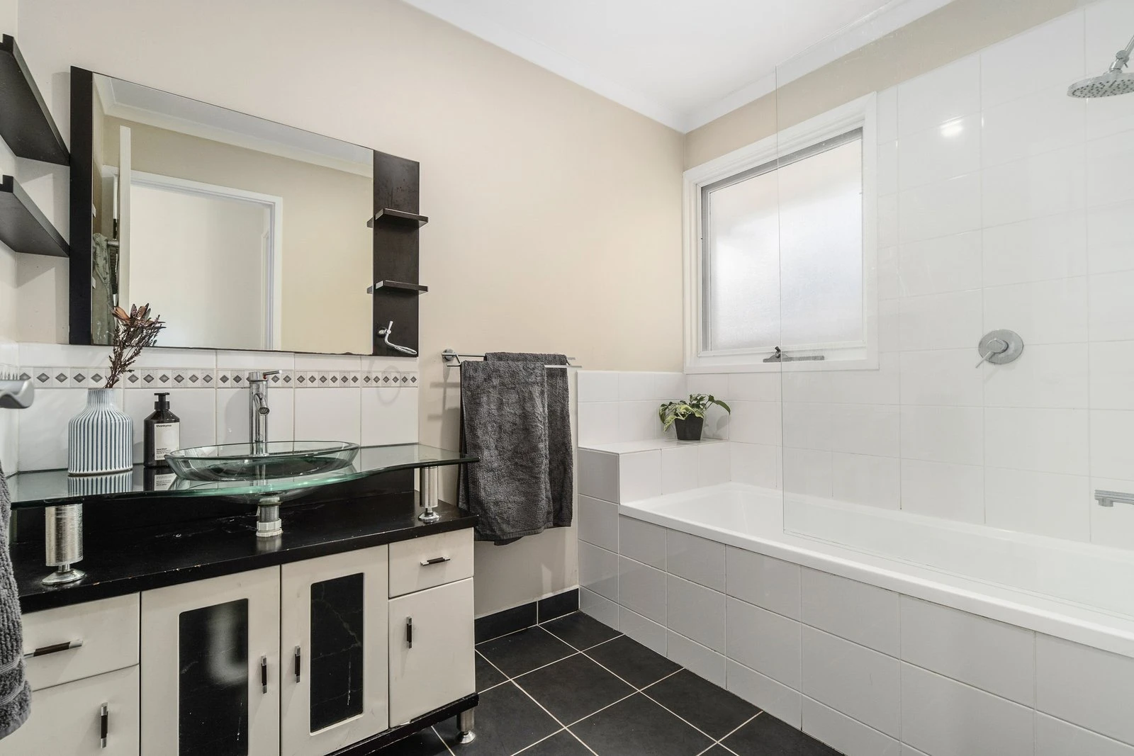 15 Cawarra Street, Mornington, 3931