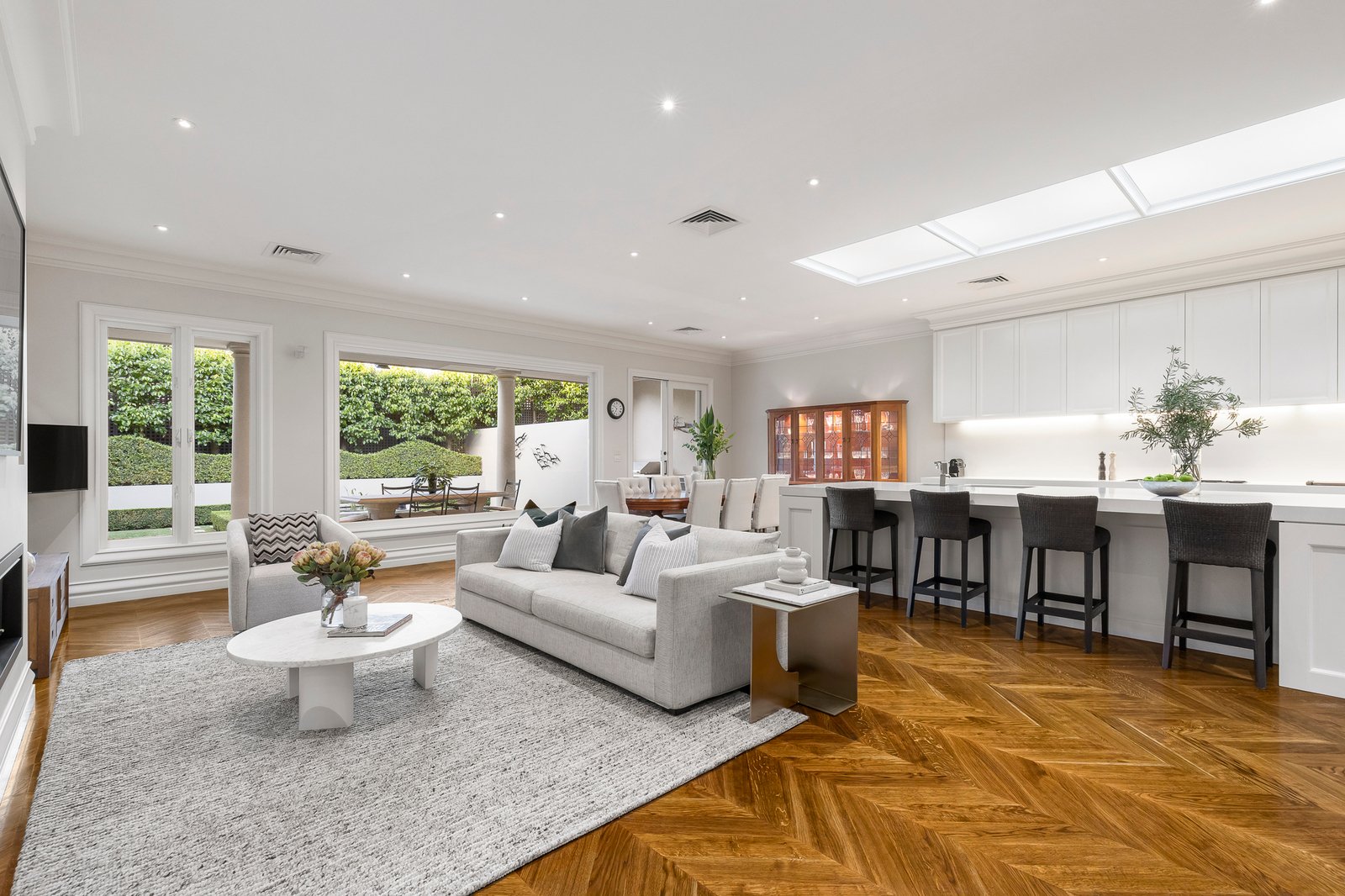 15 Chaucer Crescent, Canterbury, 3126