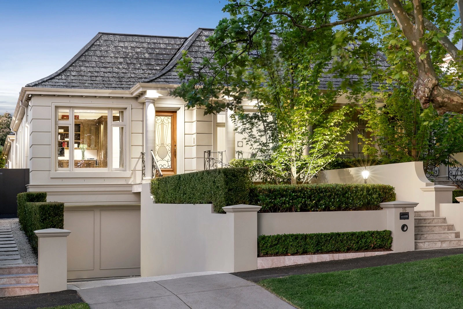 15 Chaucer Crescent, Canterbury, 3126