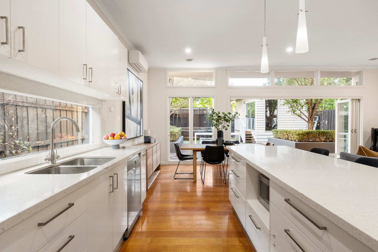 15 Exhibition Street, Mckinnon, 3204