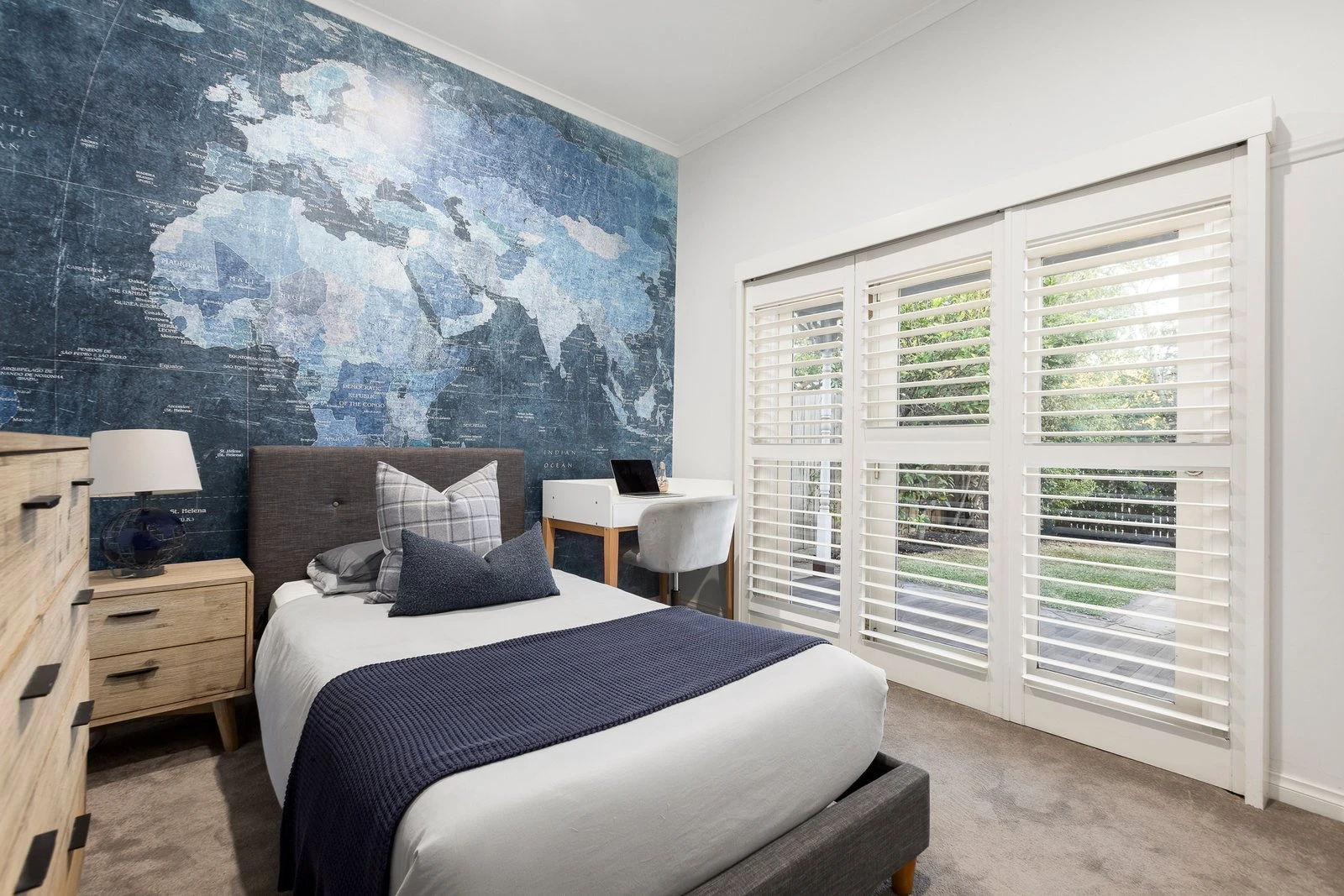 15 Exhibition Street, Mckinnon, 3204