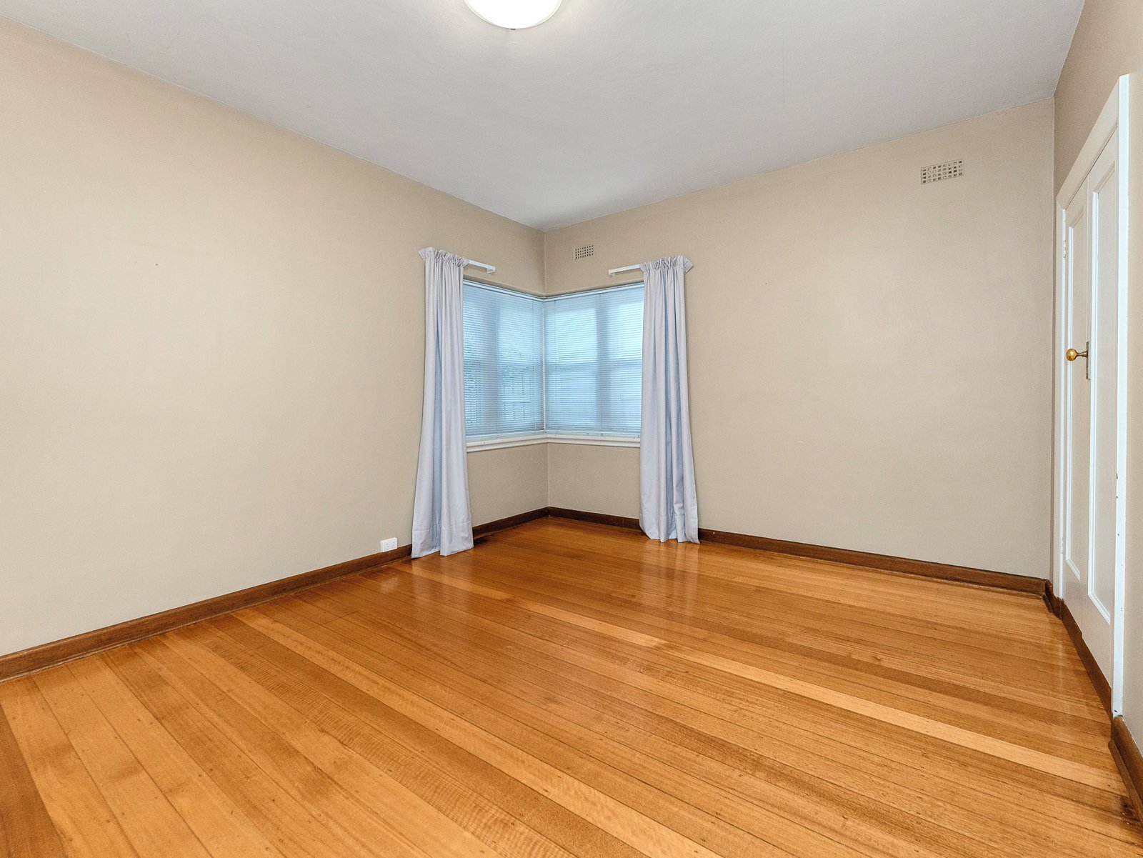 15 Lalbert Crescent, Prahran, 3181