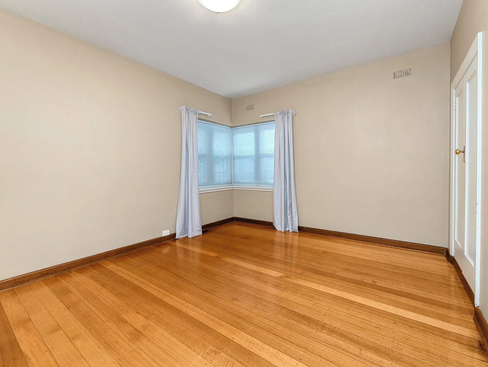 15 Lalbert Crescent, Prahran, 3181