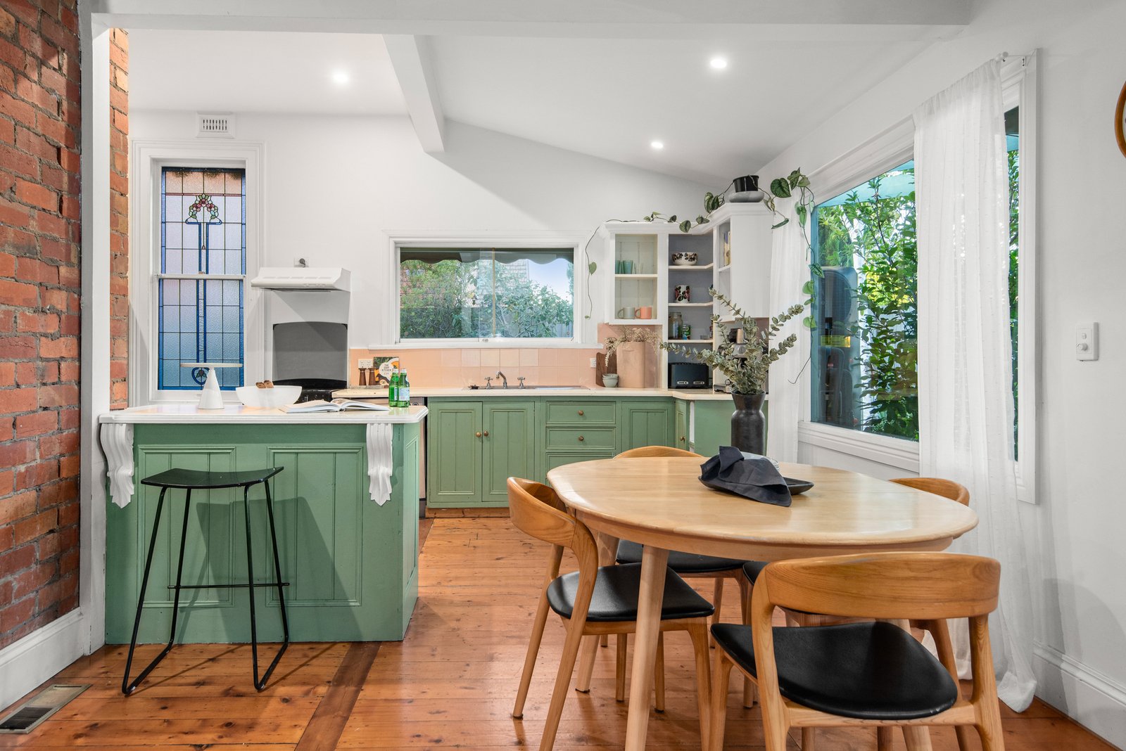 16 Tooronga Road, Malvern East, 3145