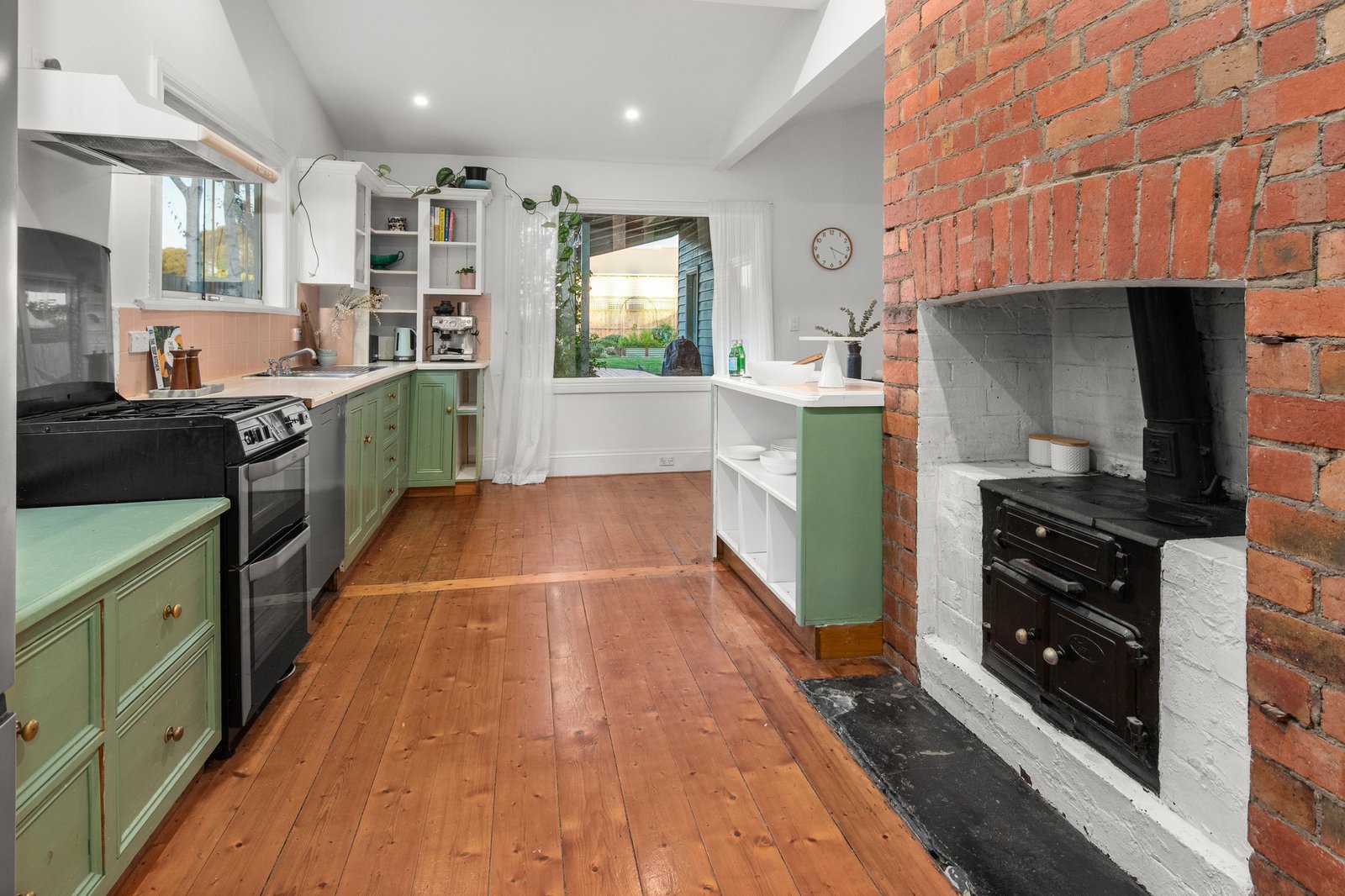 16 Tooronga Road, Malvern East, 3145