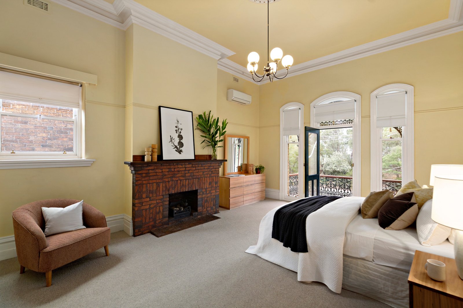 16 Canterbury Road, Albert Park, 3206