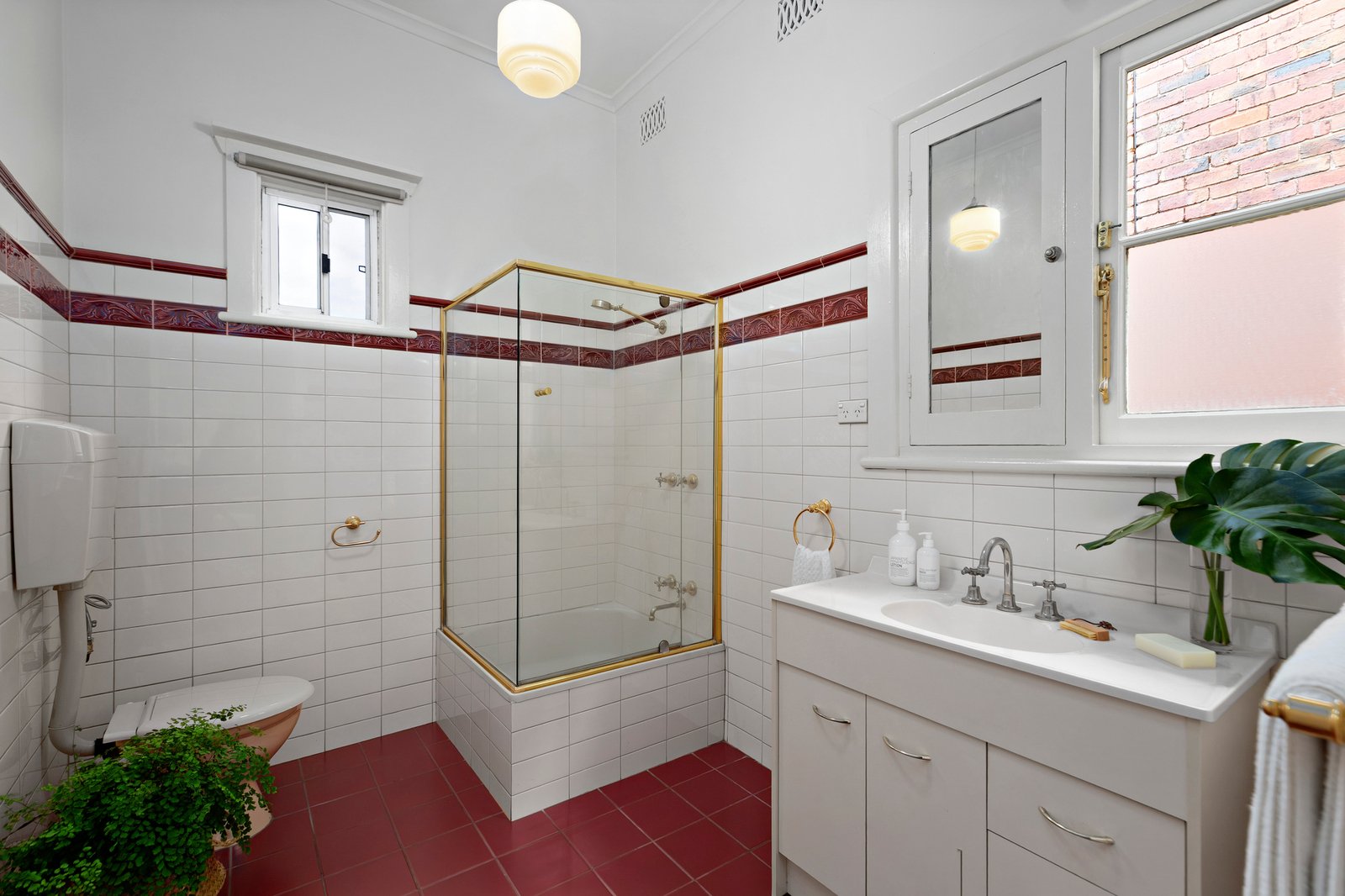 16 Canterbury Road, Albert Park, 3206