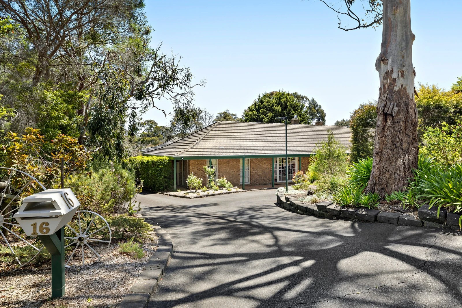 16 Dudson Close, Mount Eliza, 3930