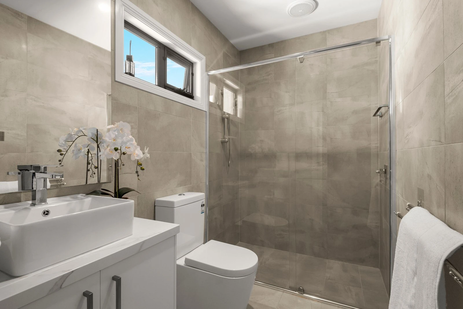 16 Glenthorn Avenue, Balwyn North, 3104