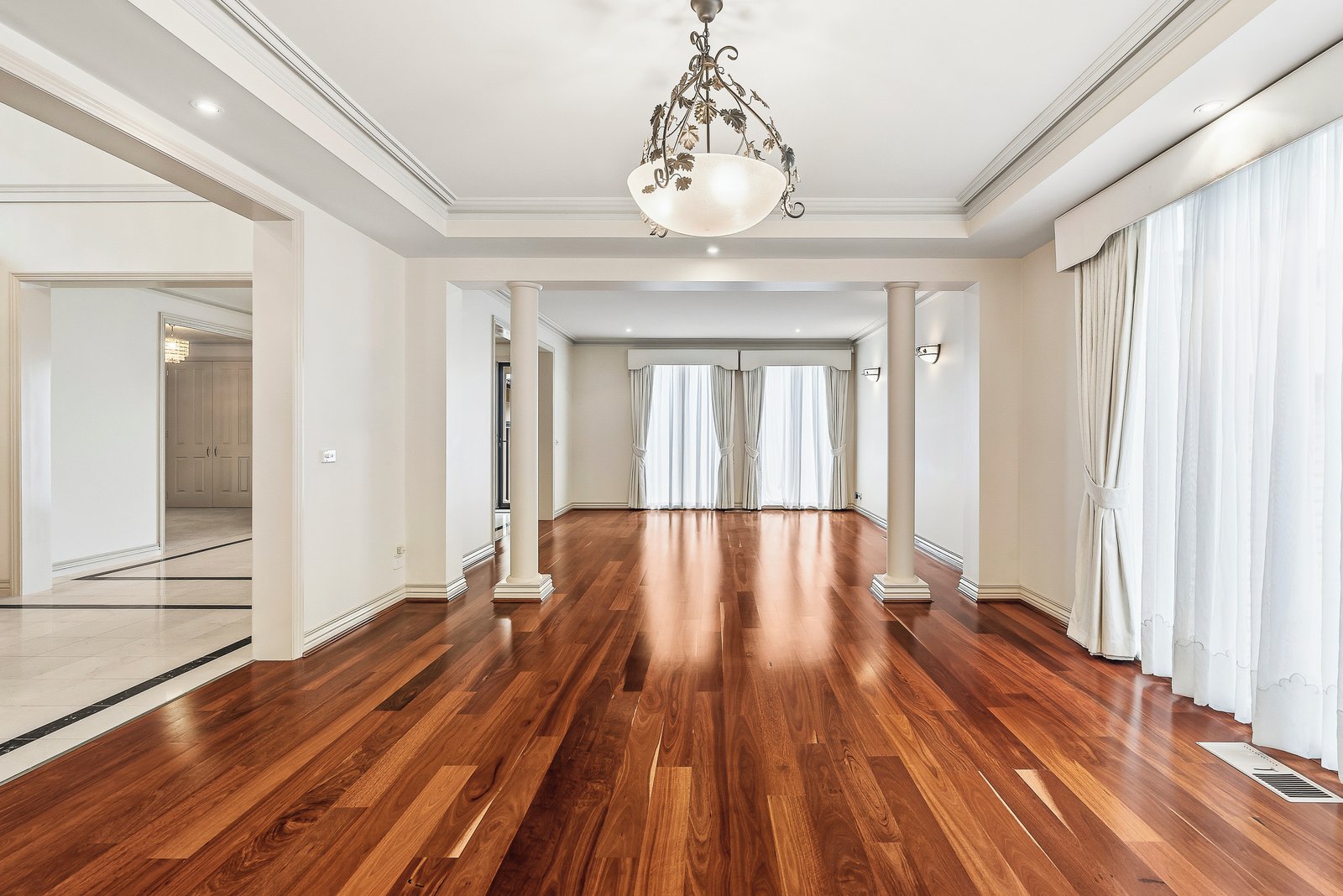 16 Henley Street, Balwyn, 3103