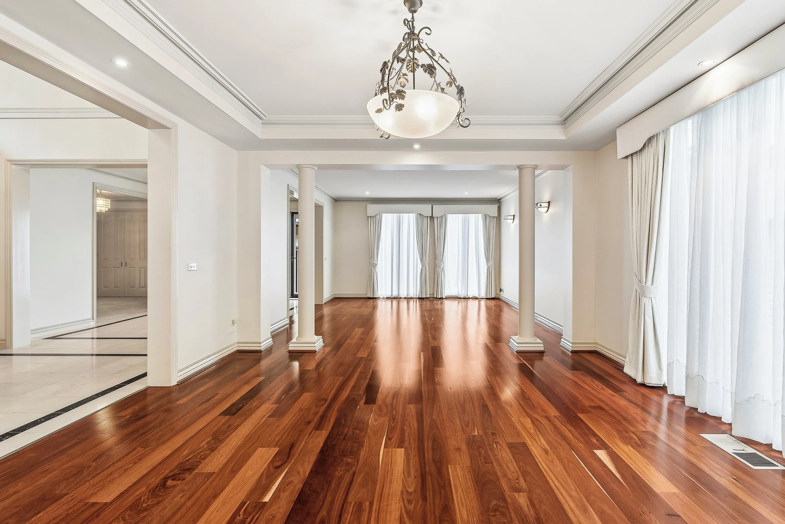 16 Henley Street, Balwyn, 3103