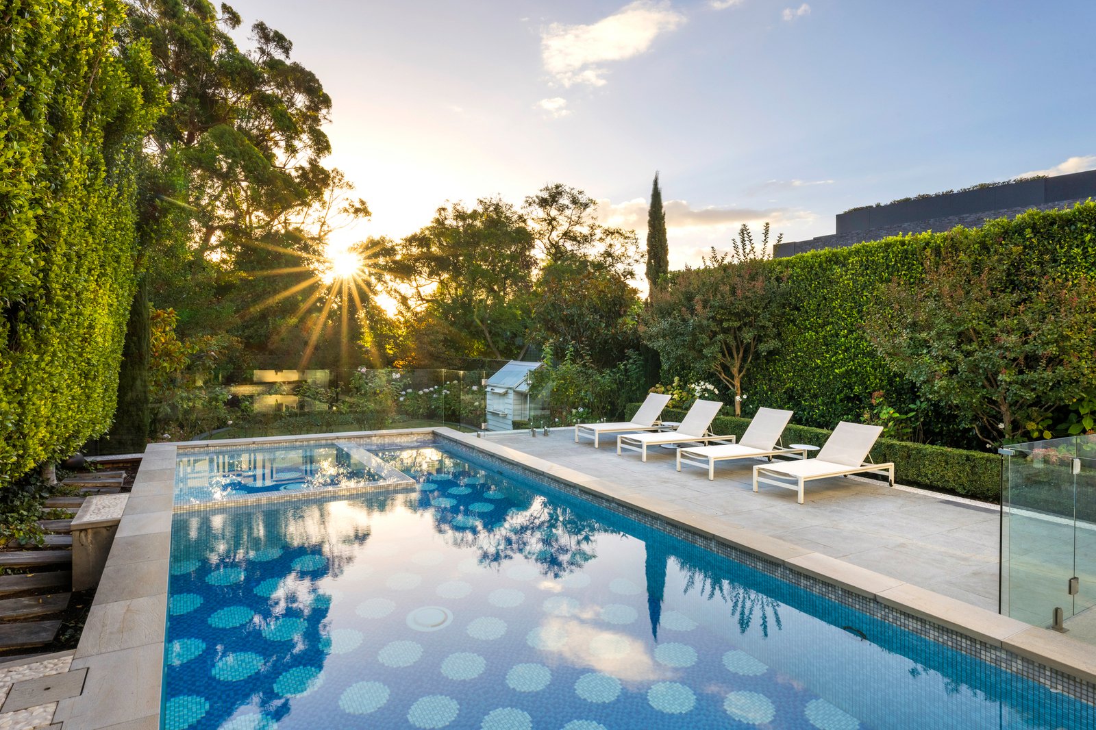 16 Hill Street, Toorak, 3142