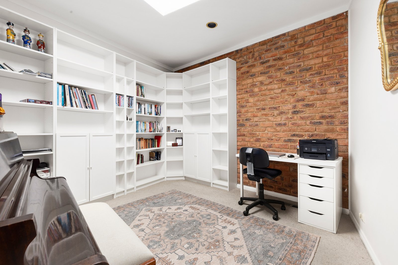 16 Jackson Avenue, Mont Albert North, 3129