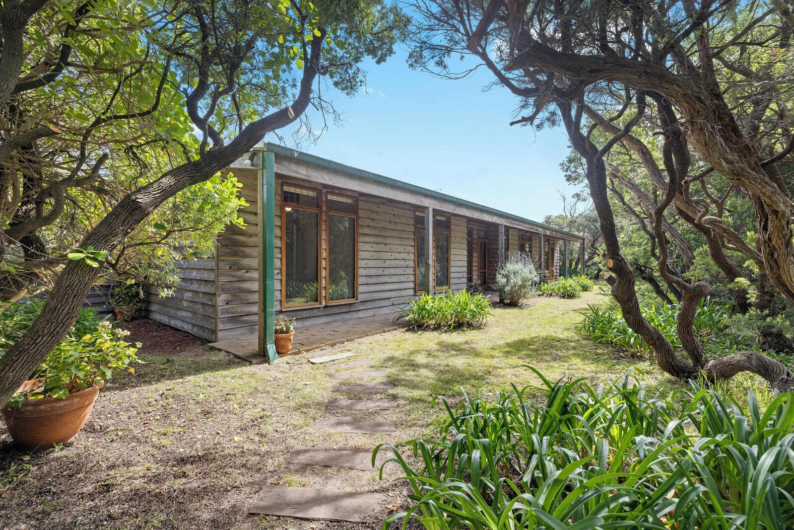 16 Munro Street, Blairgowrie, 3942