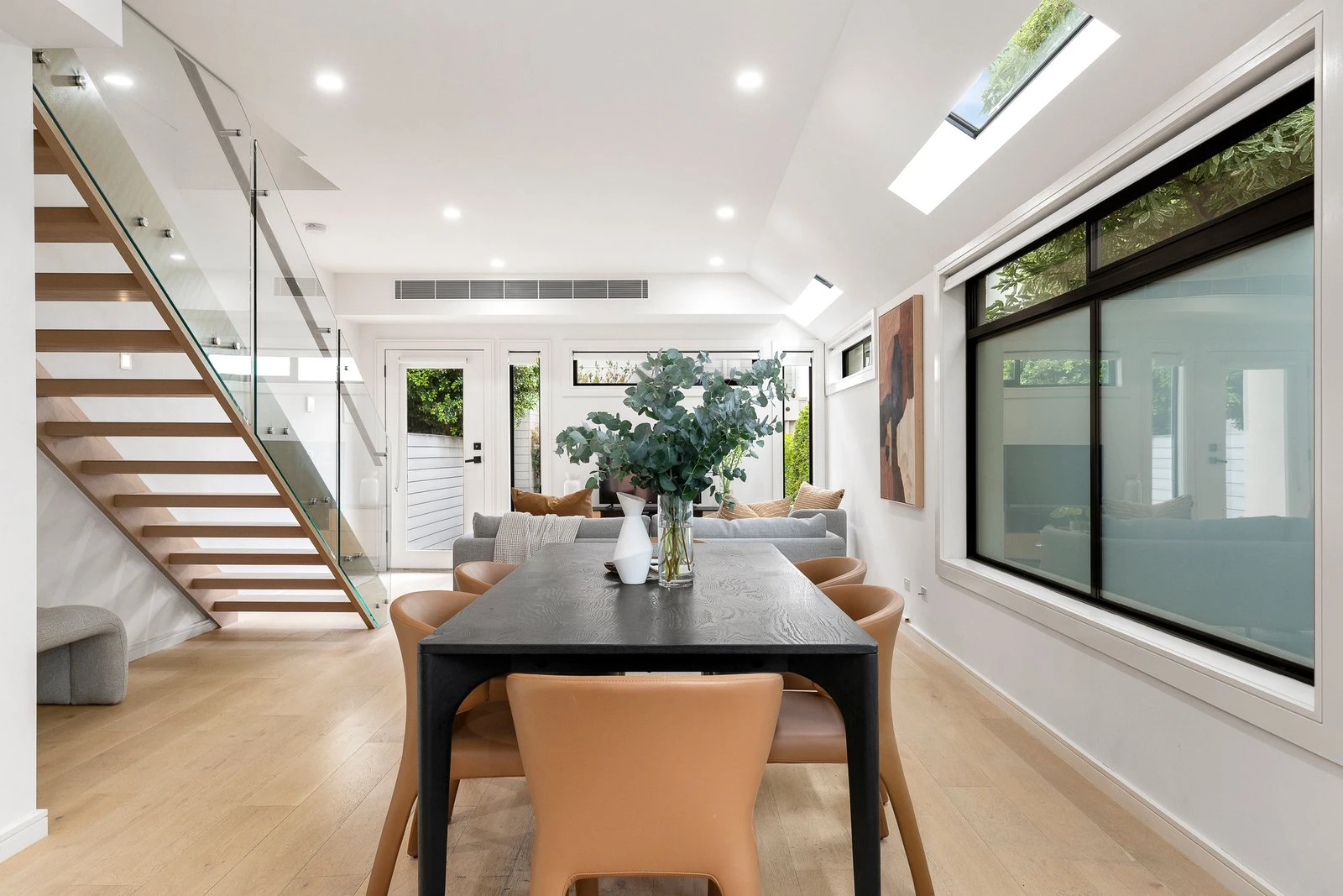 1/6a Ruabon Road, Toorak, 3142