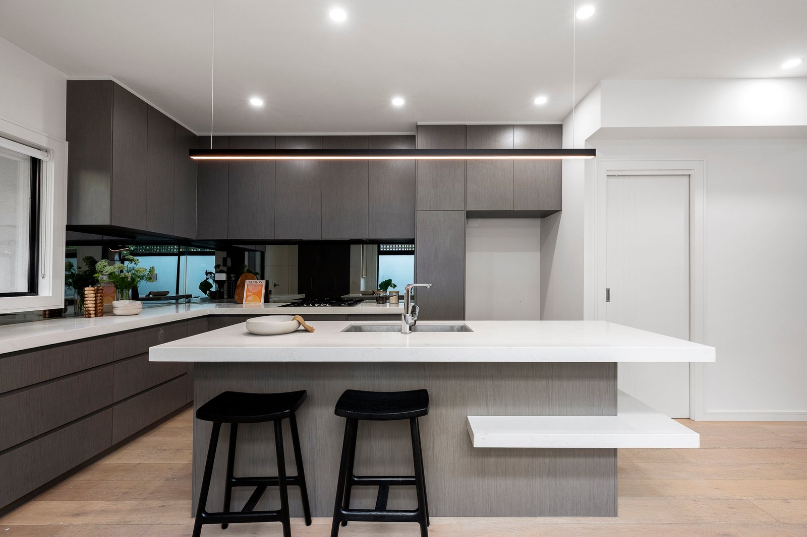 1/6a Ruabon Road, Toorak, 3142