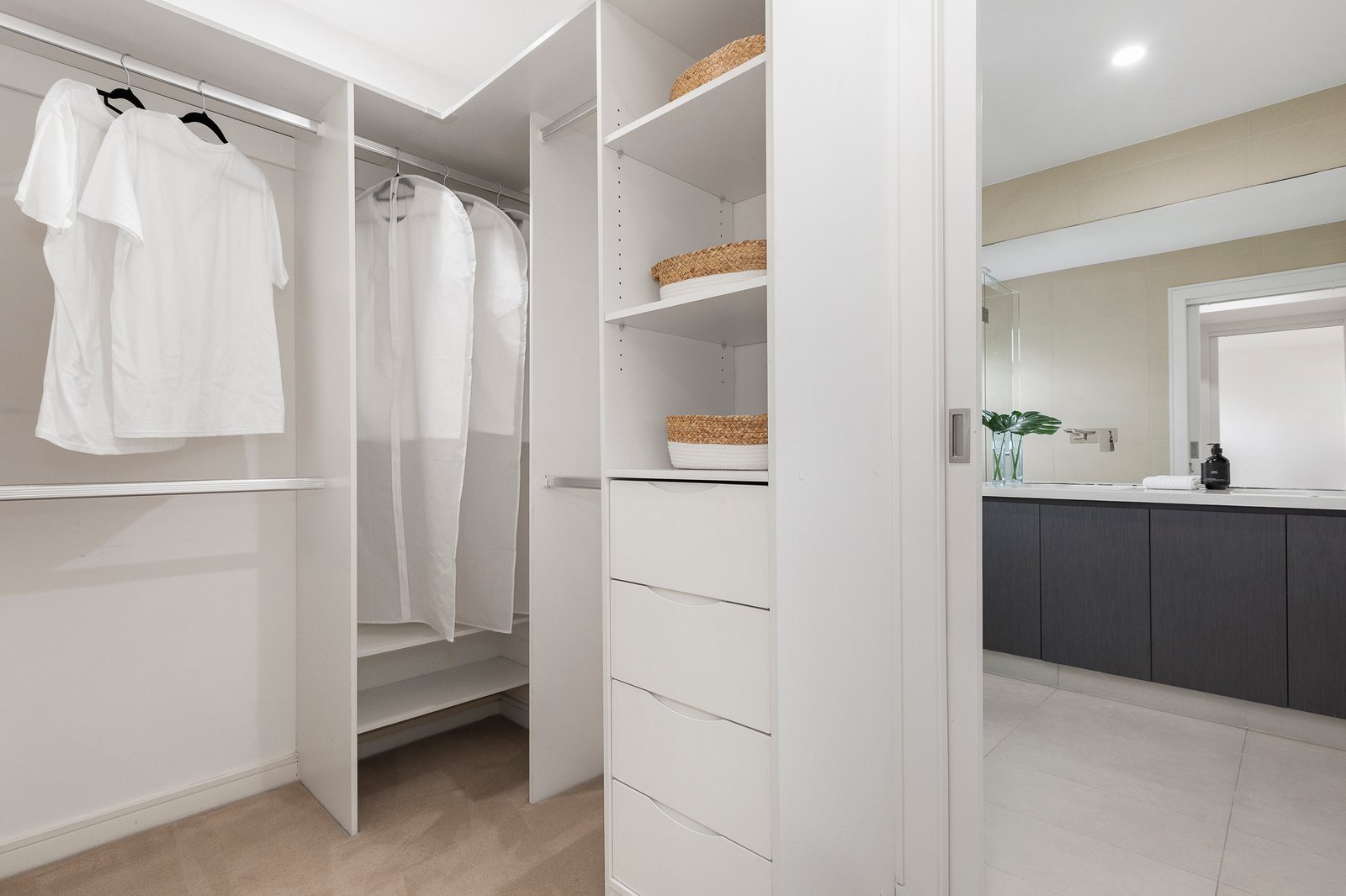 1/6a Ruabon Road, Toorak, 3142