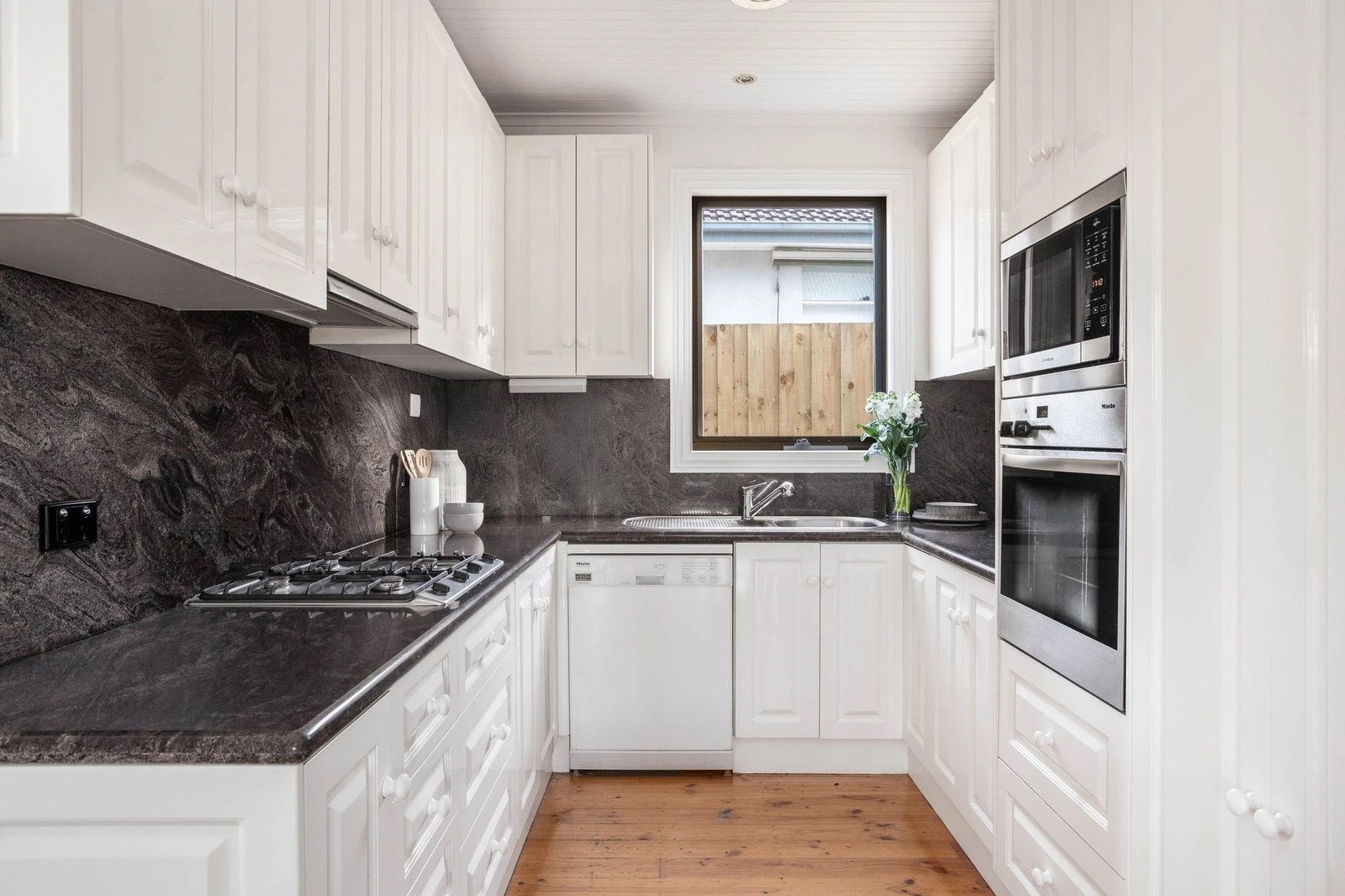 17 Essex Road, Surrey Hills, 3127