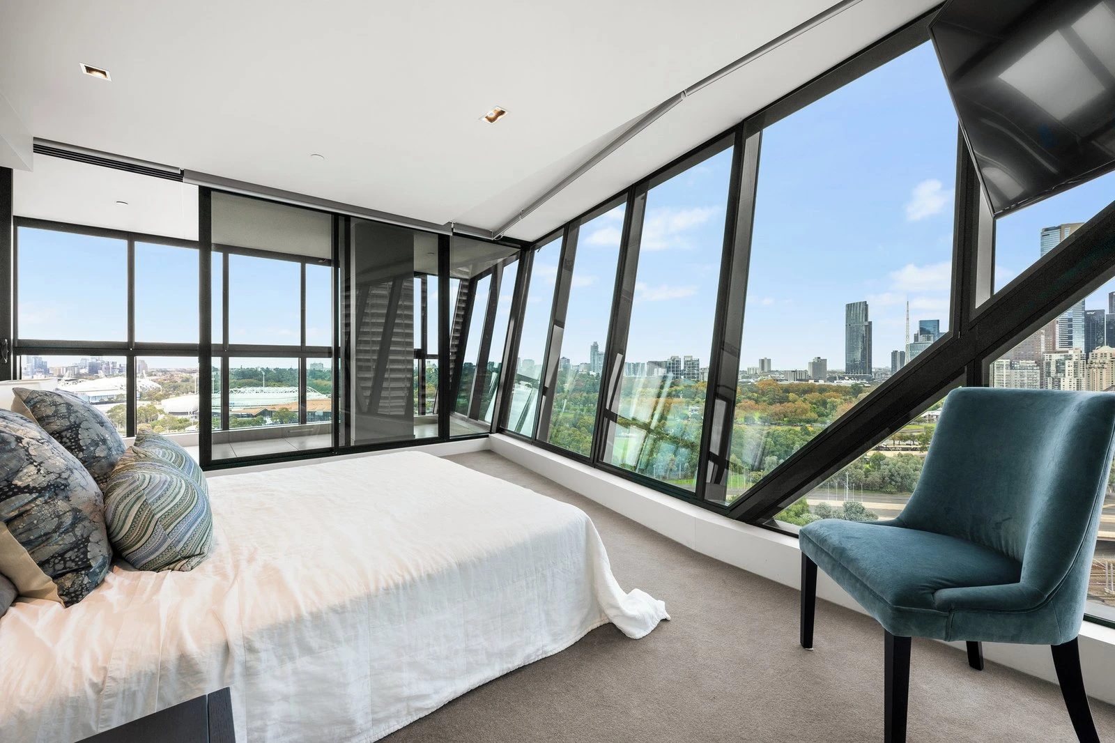 1702/279 Wellington Parade South, East Melbourne, 3002